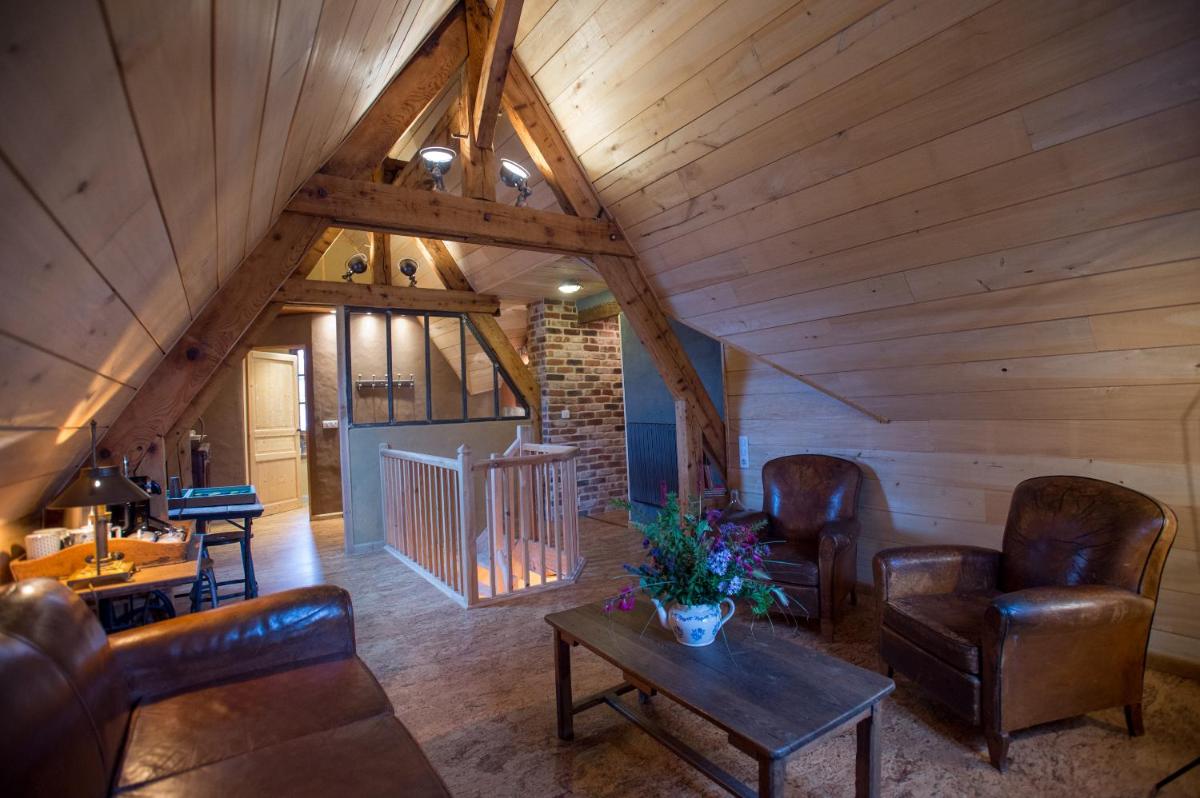 Superior Suite - Photo 6