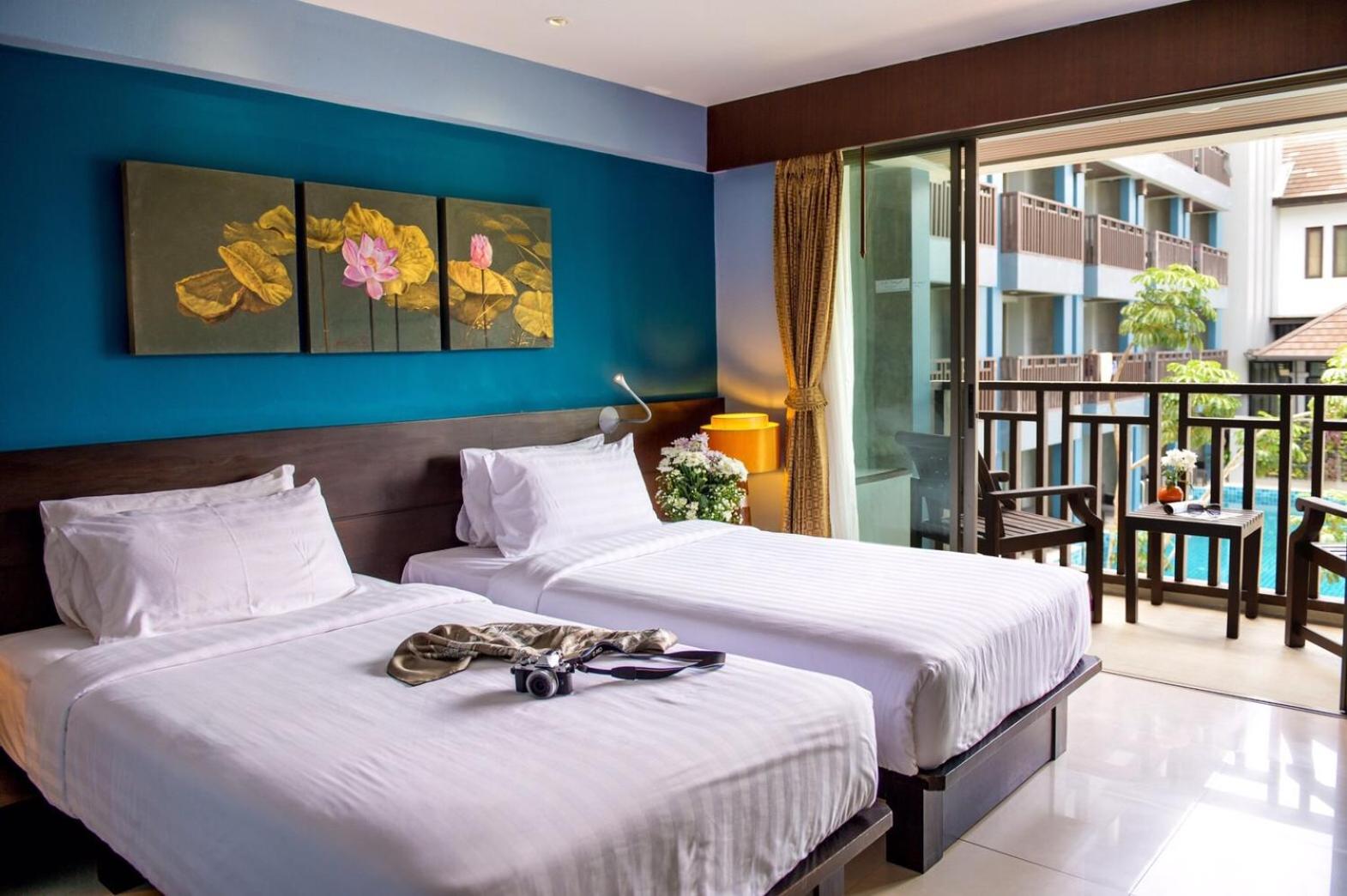 Deluxe Double Room with Balcony - Photo 1