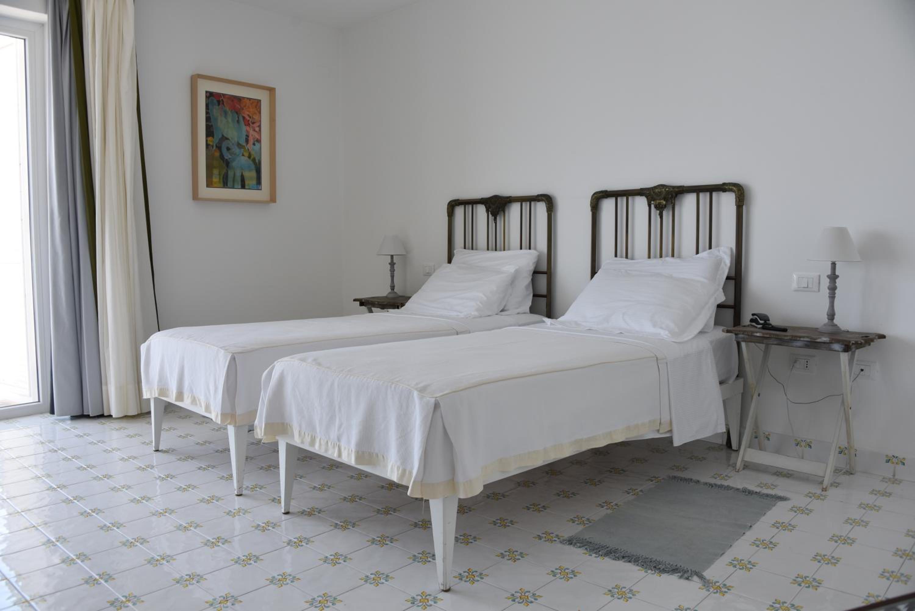 Double Room with Balcony and Sea View - Photo 17