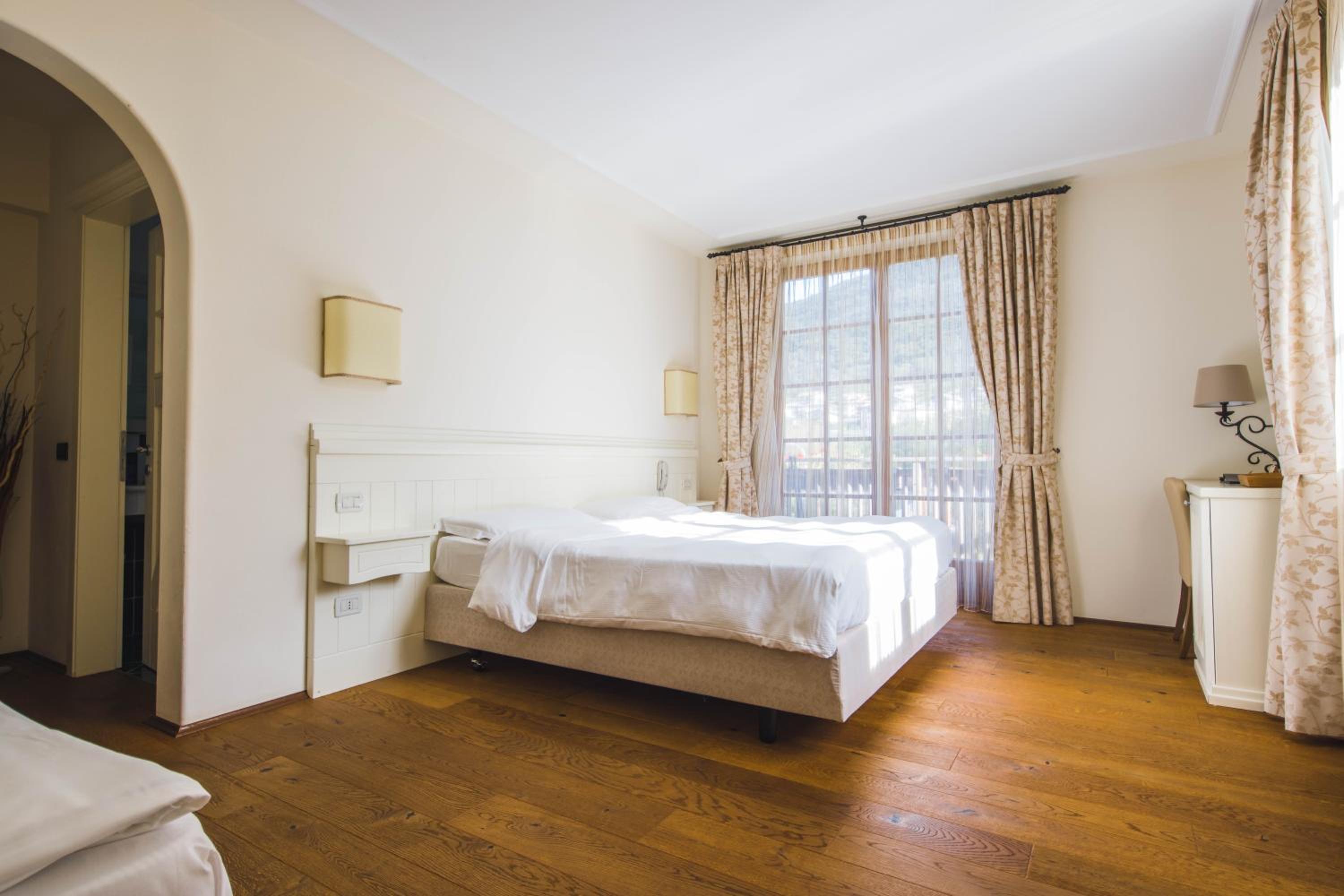 Deluxe Triple Room - Photo 1