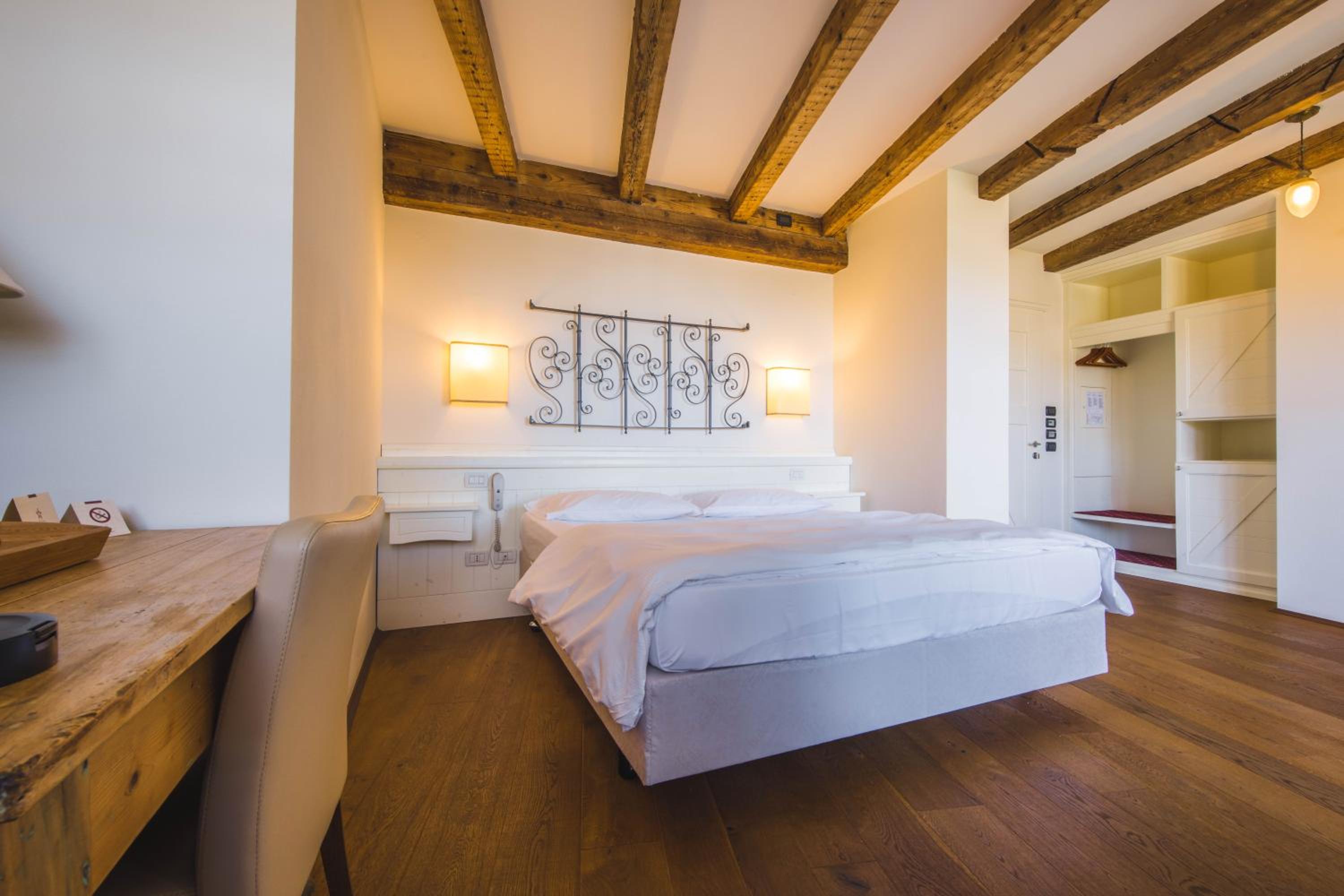 Double Room - Photo 2