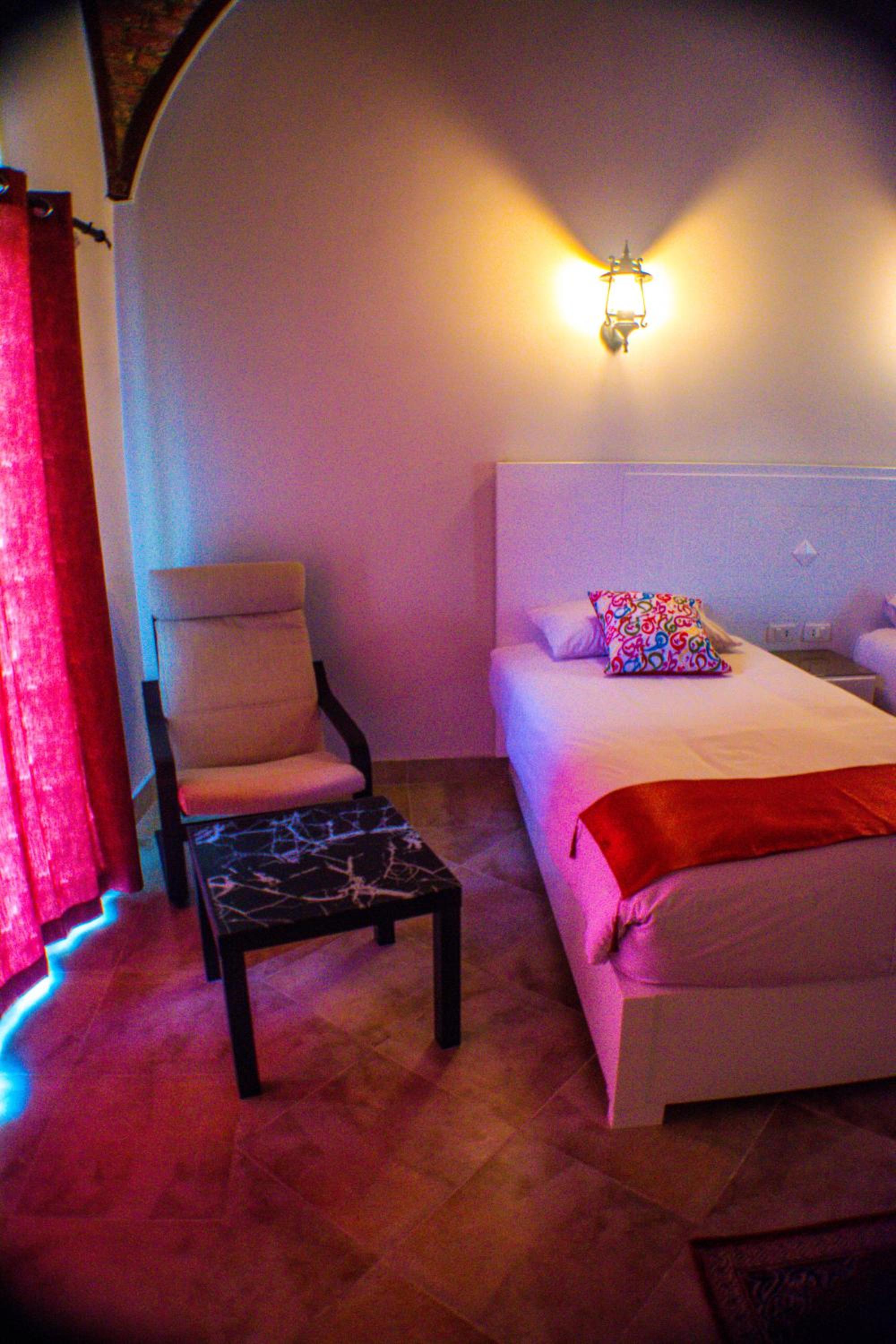 Deluxe Double Room with Balcony - Photo 22