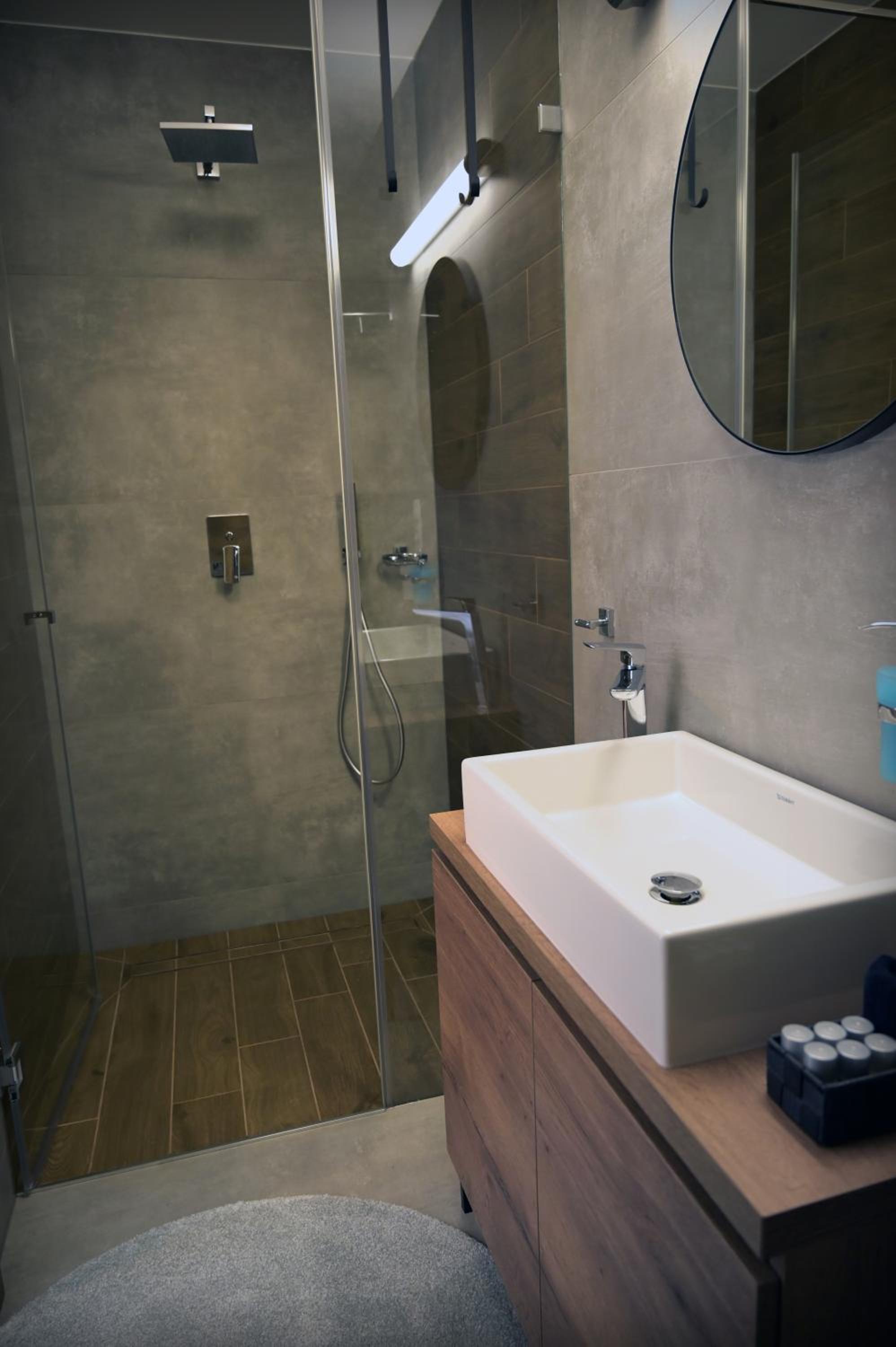 Two-Bedroom Apartment - Photo 5