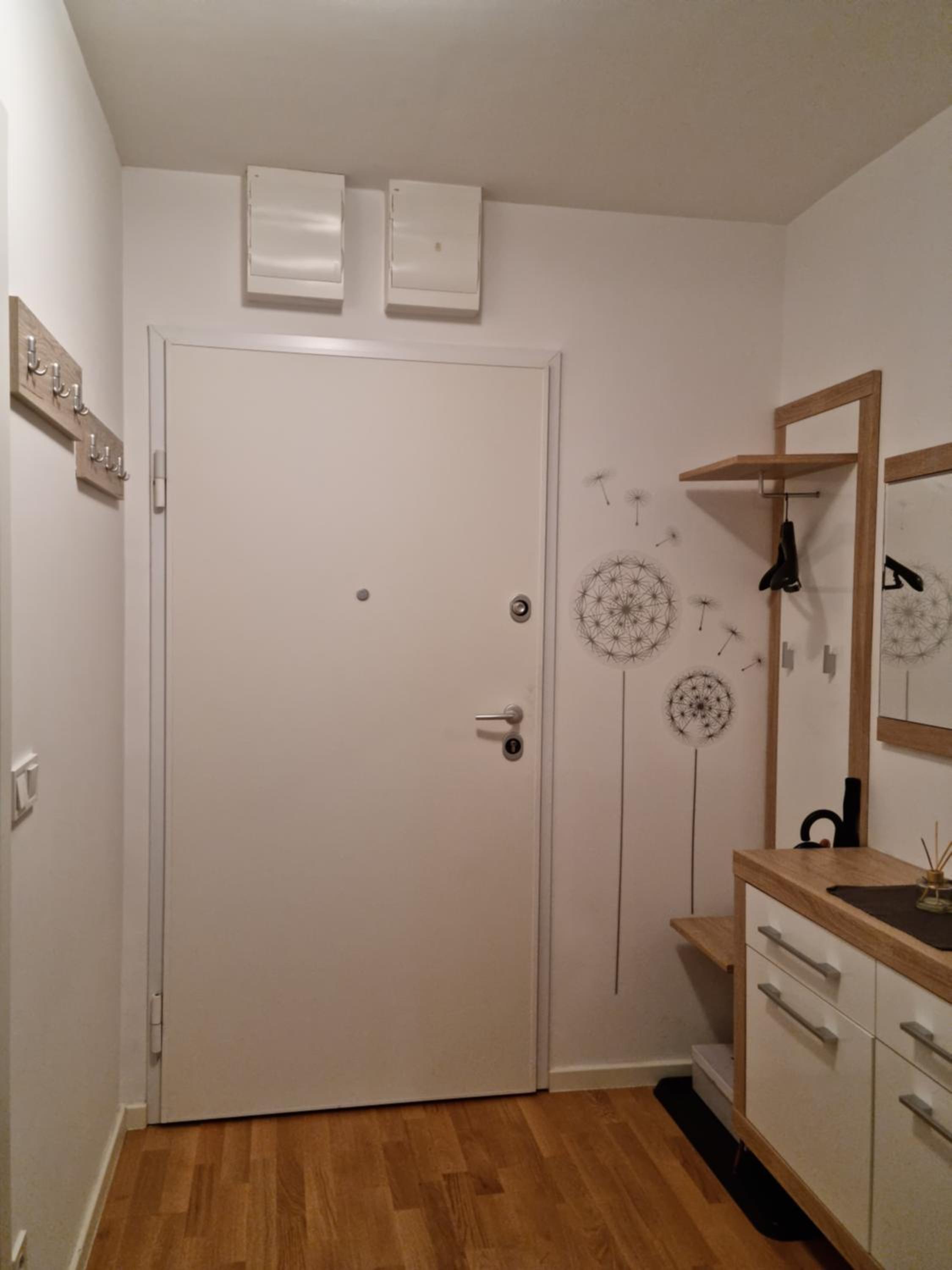One-Bedroom Apartment - Photo 4