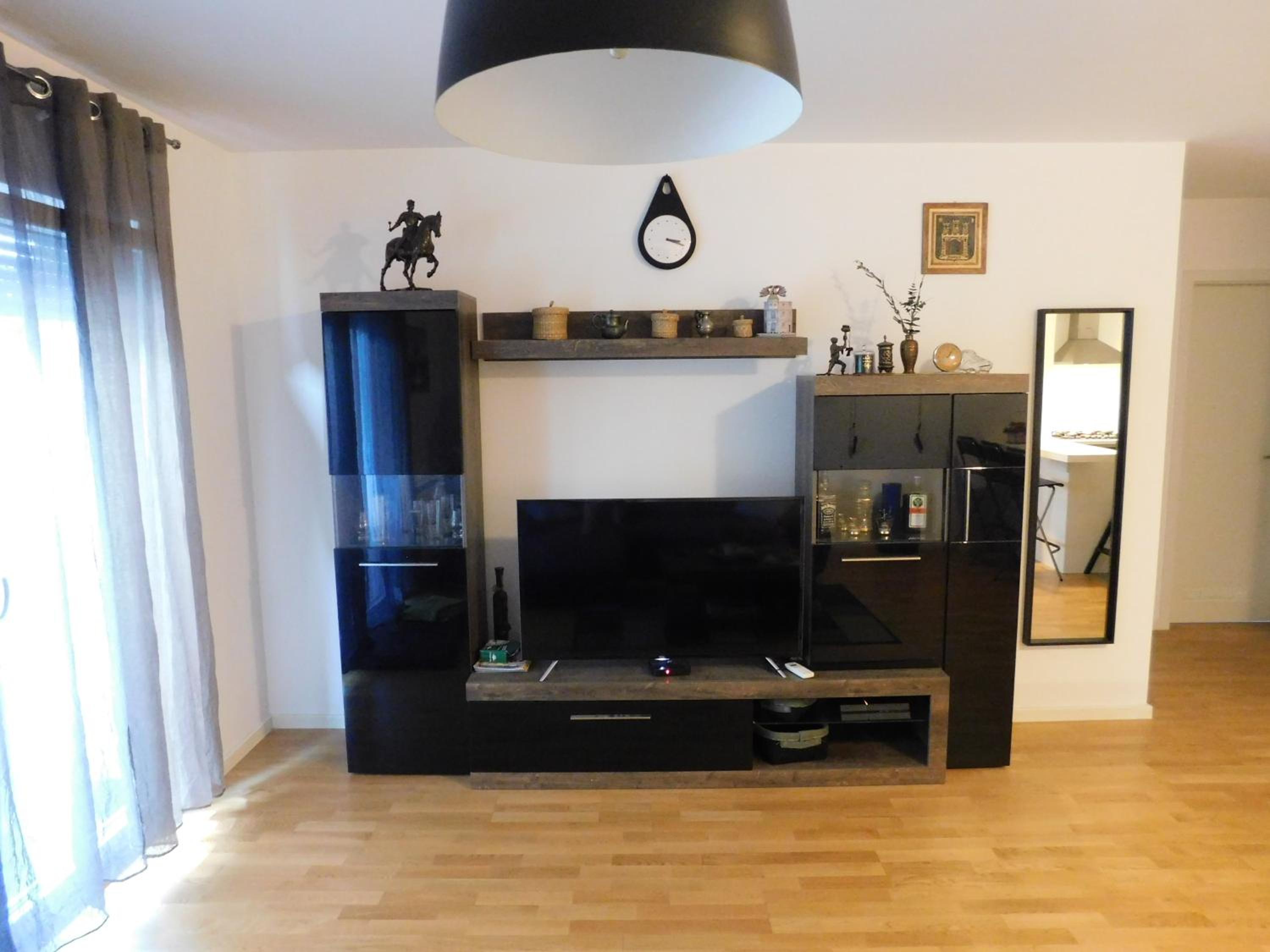 One-Bedroom Apartment - Photo 11