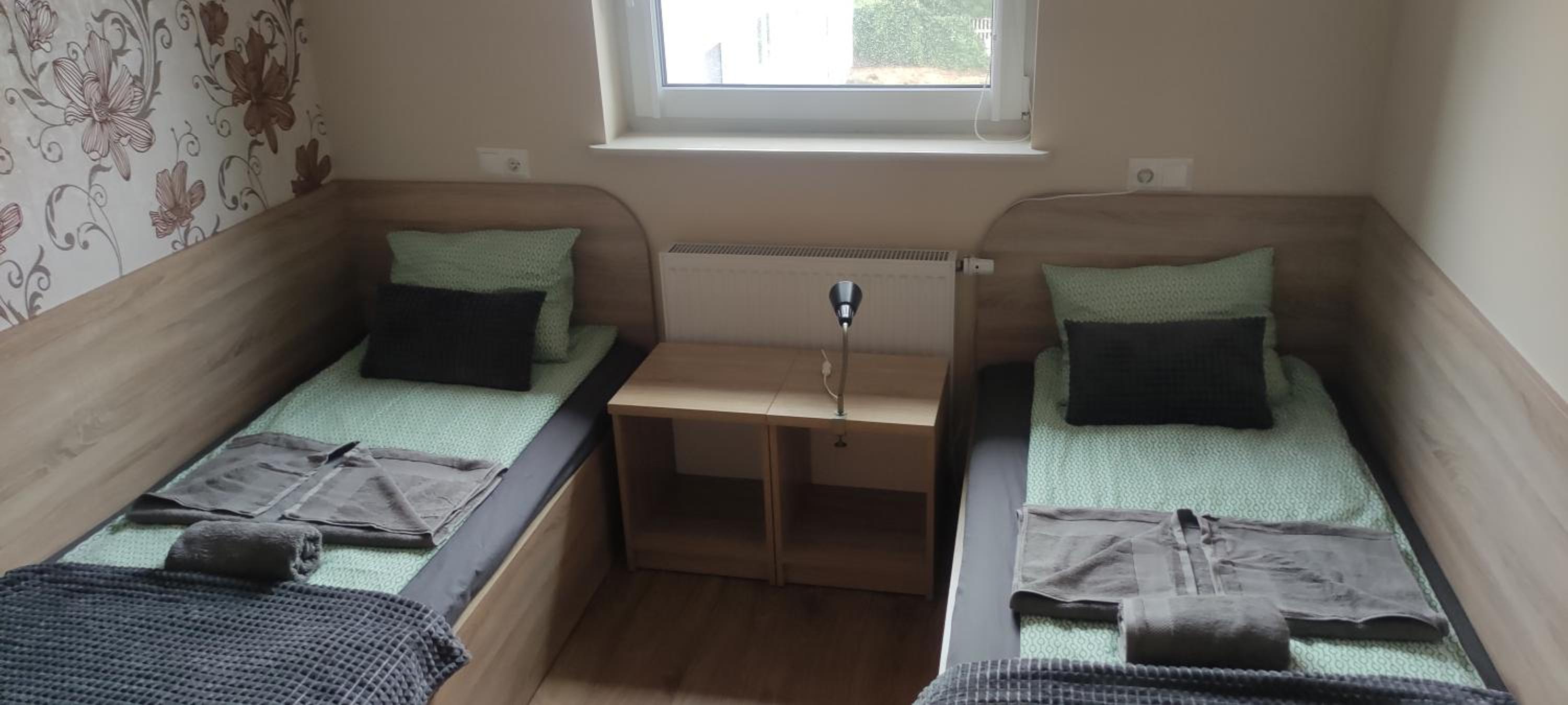 Standard Twin Room - Photo 12