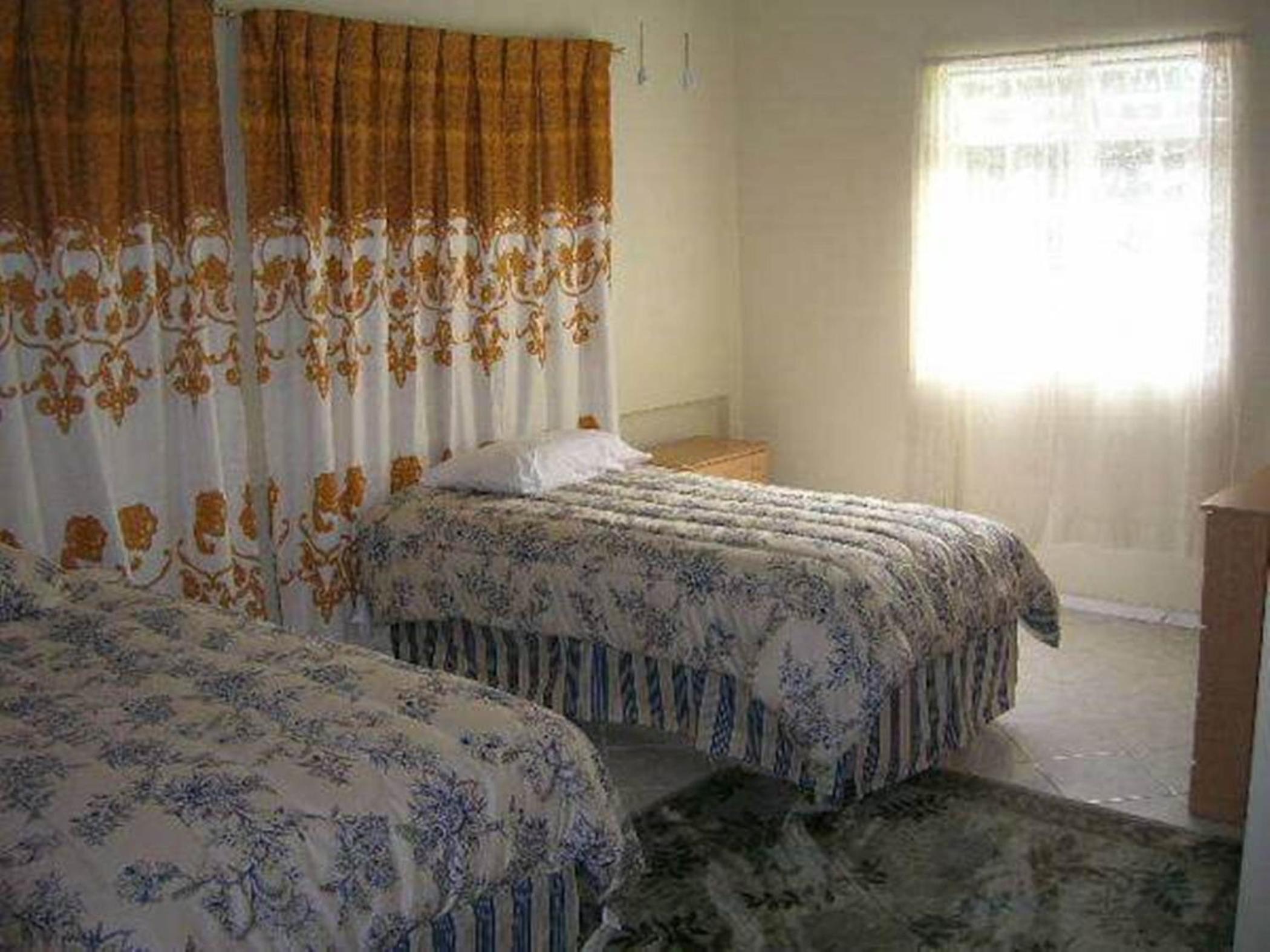 Deluxe Double or Twin Room photo 3