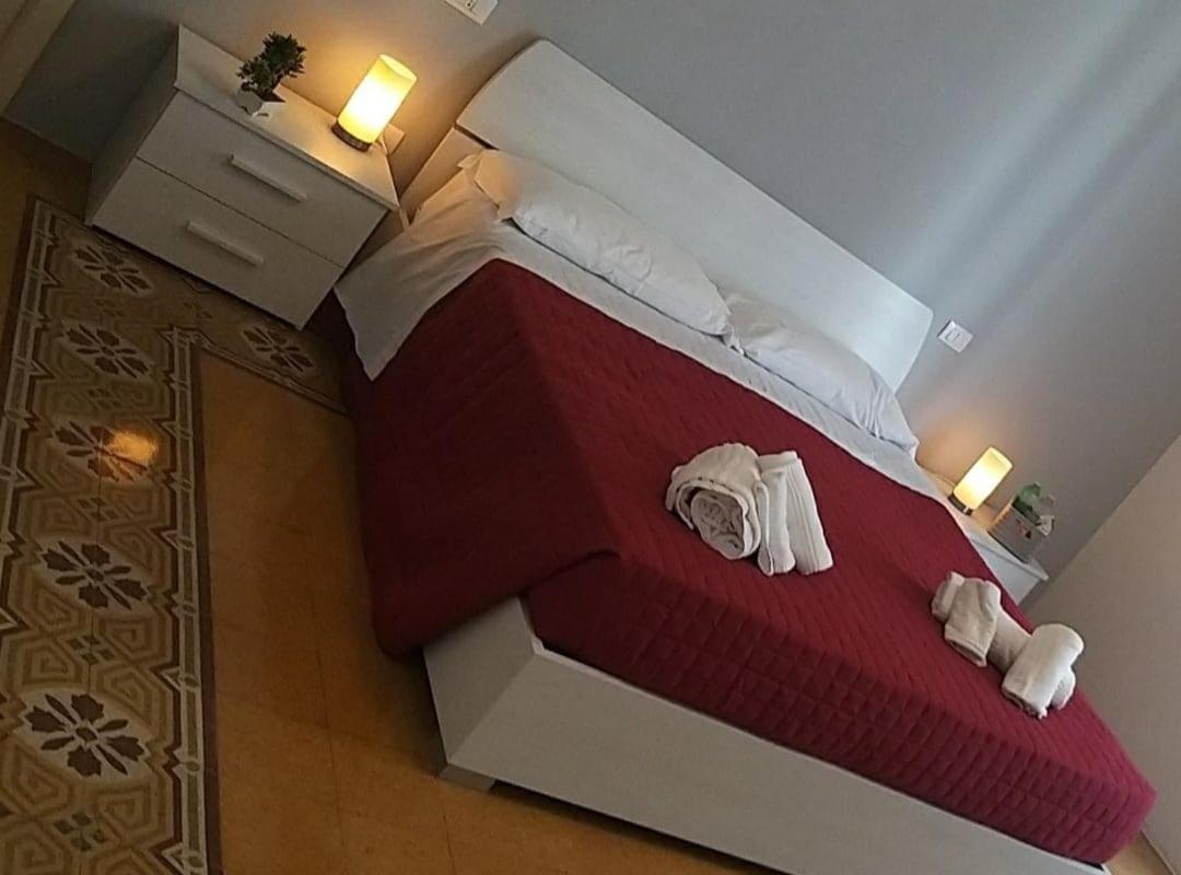 Deluxe Room (2 Adults + 1 Child) photo 1