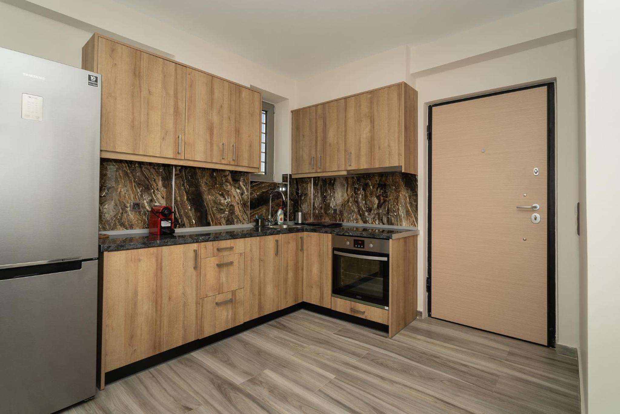 Executive Suite - Photo 8