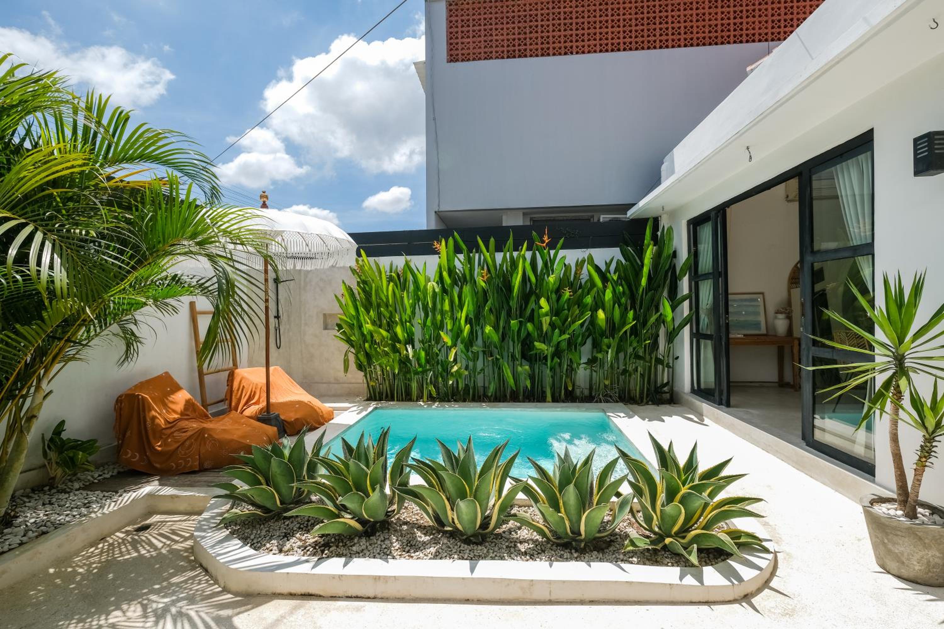 One-Bedroom Villa - Photo 3