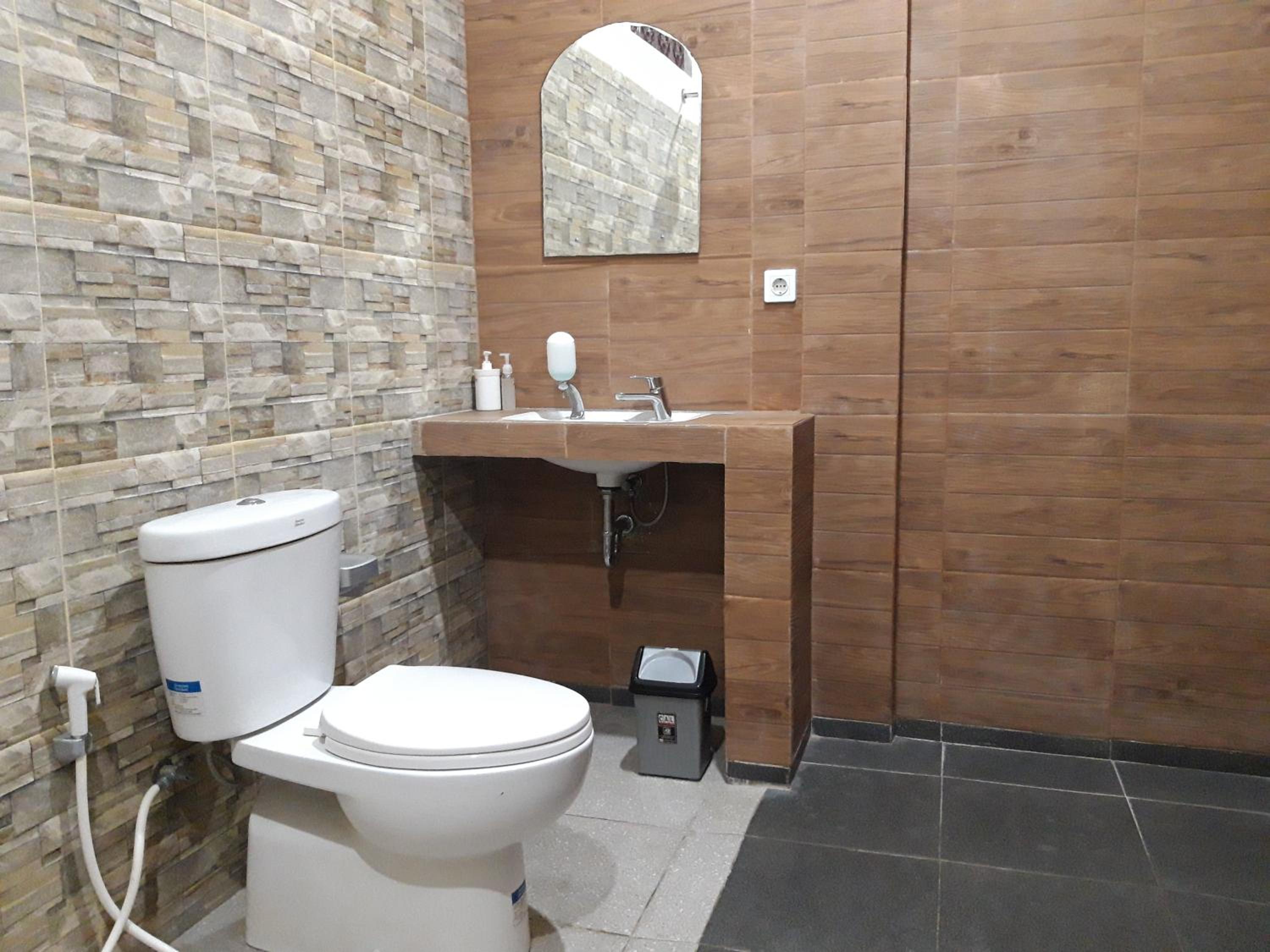 Deluxe Queen Room - Photo 28