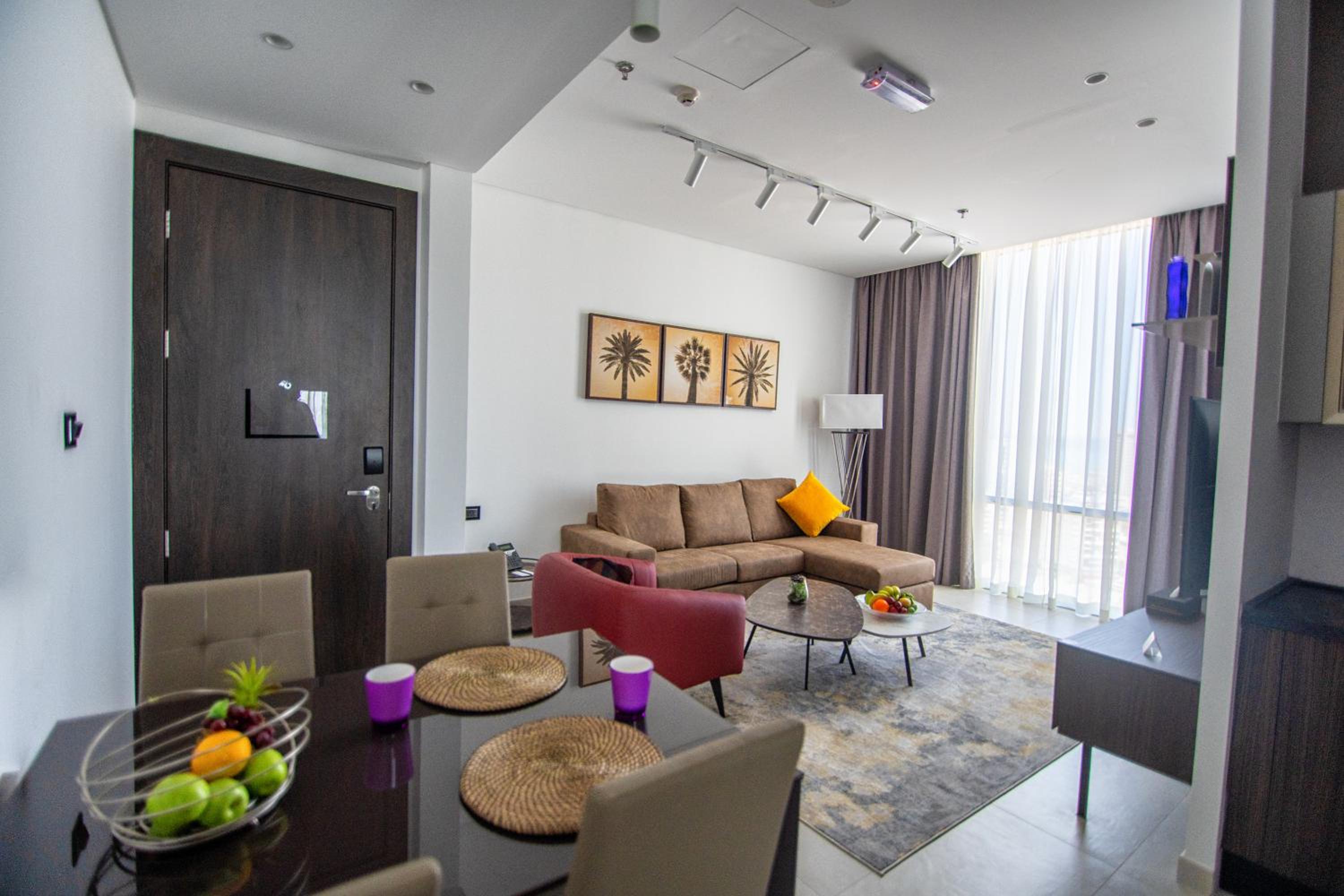 Superior Suite - Photo 10