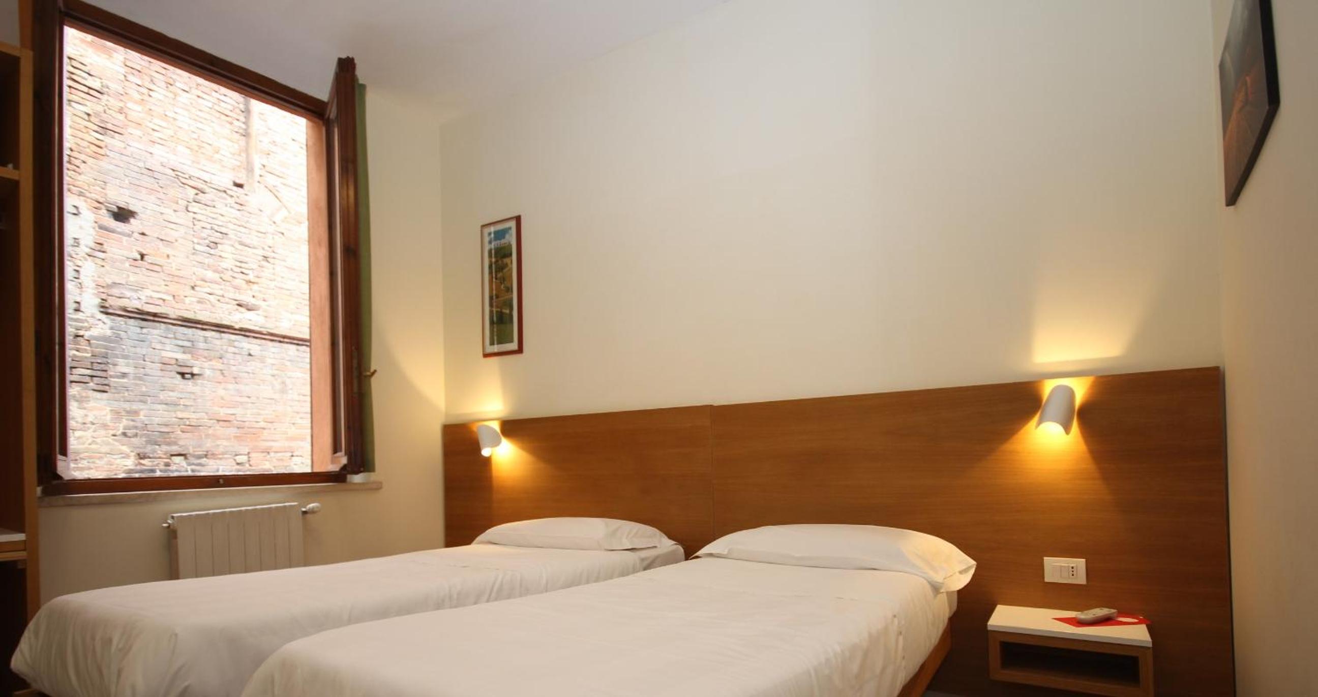 Twin Room - Photo 1