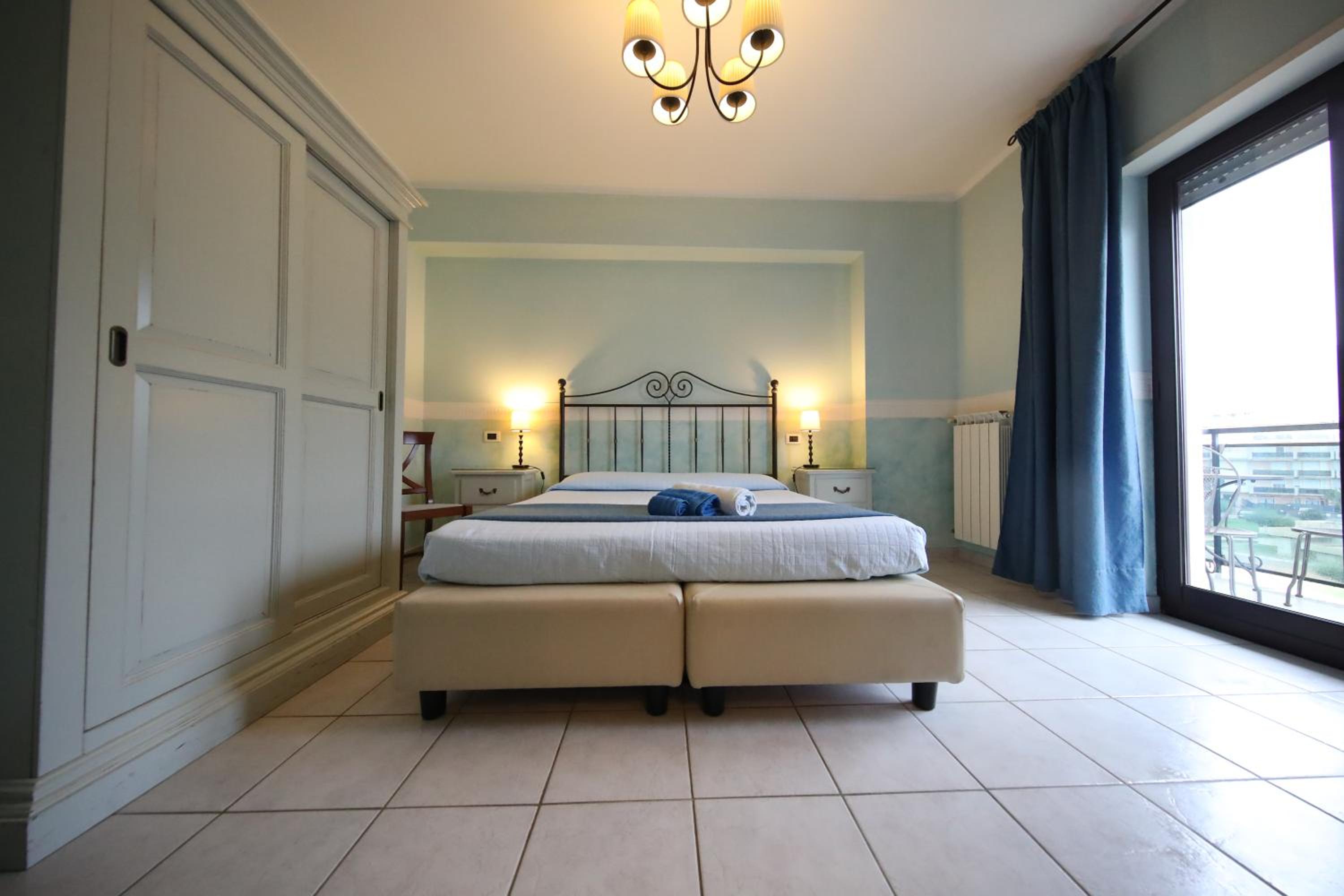 Deluxe Double Room with Extra Bed