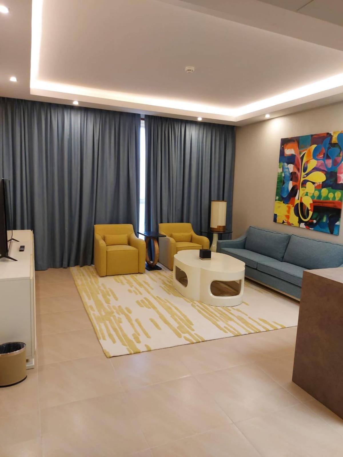 Superior King Suite