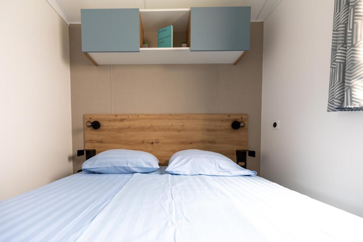 Comfort XL Mobile Home (2 bedrooms) photo 3
