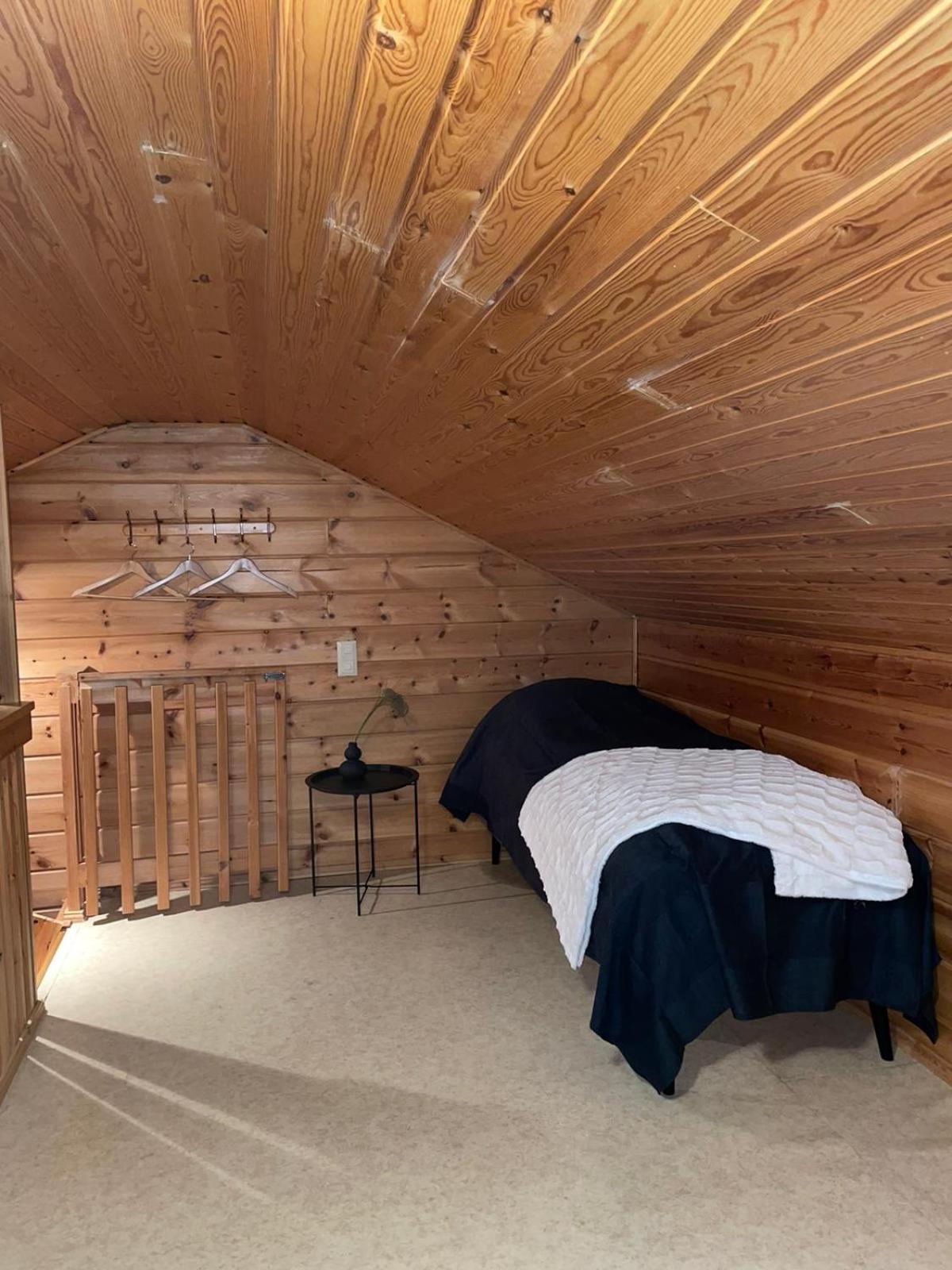 Two-Bedroom House - Photo 7