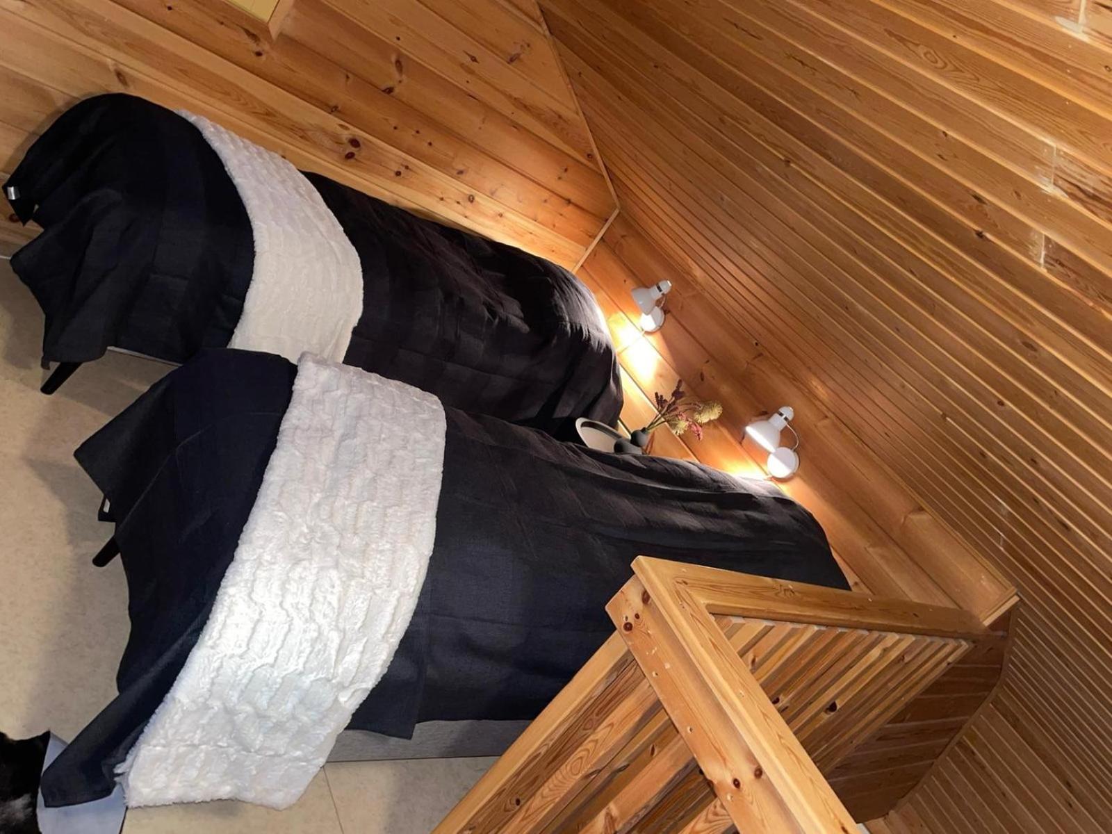 Two-Bedroom House - Photo 8