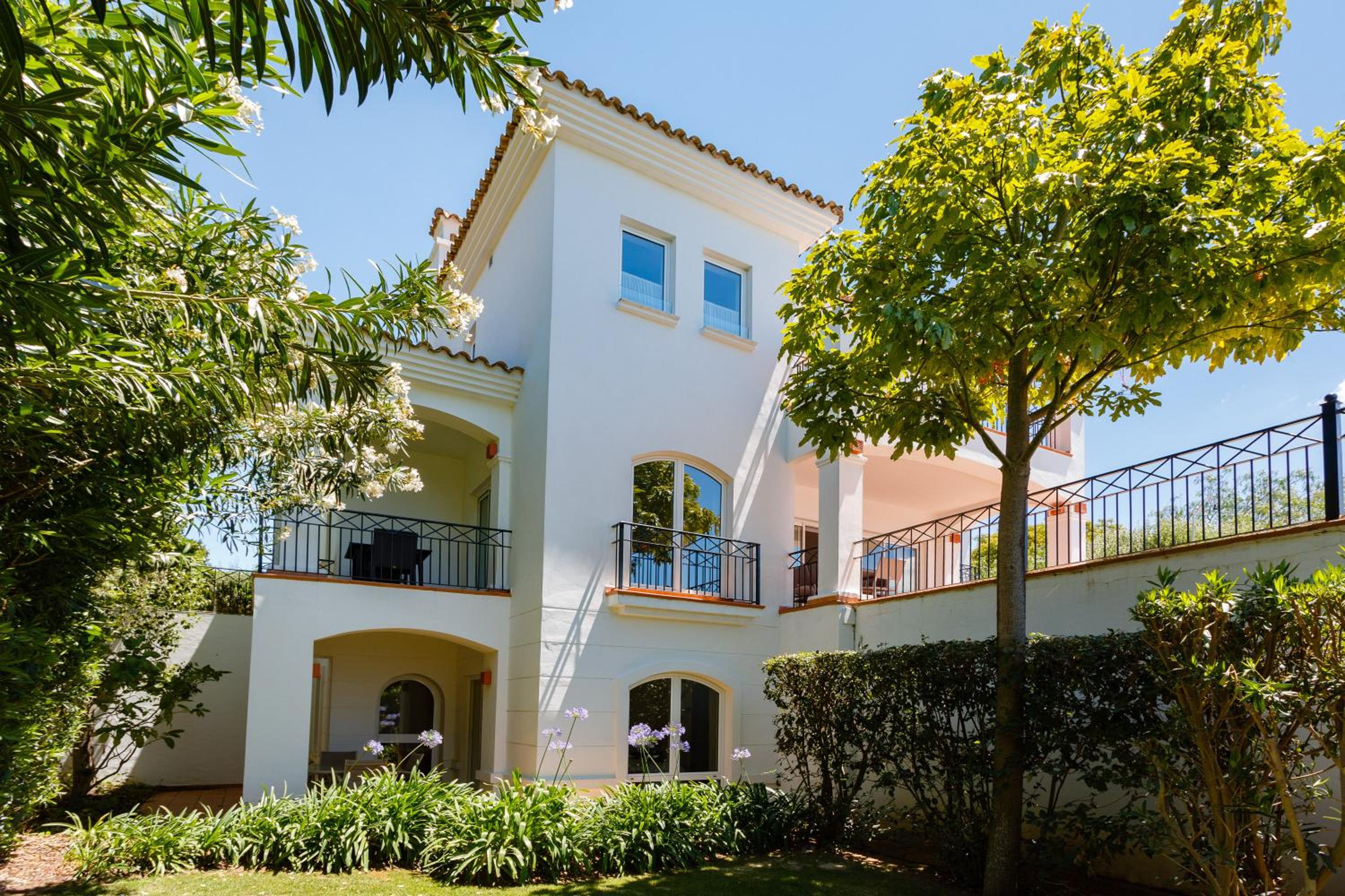 Four-Bedroom Villa with Private Pool (8 People) photo 2
