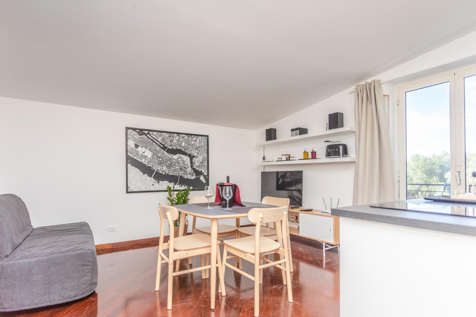 Apartment With Balcony photo 3