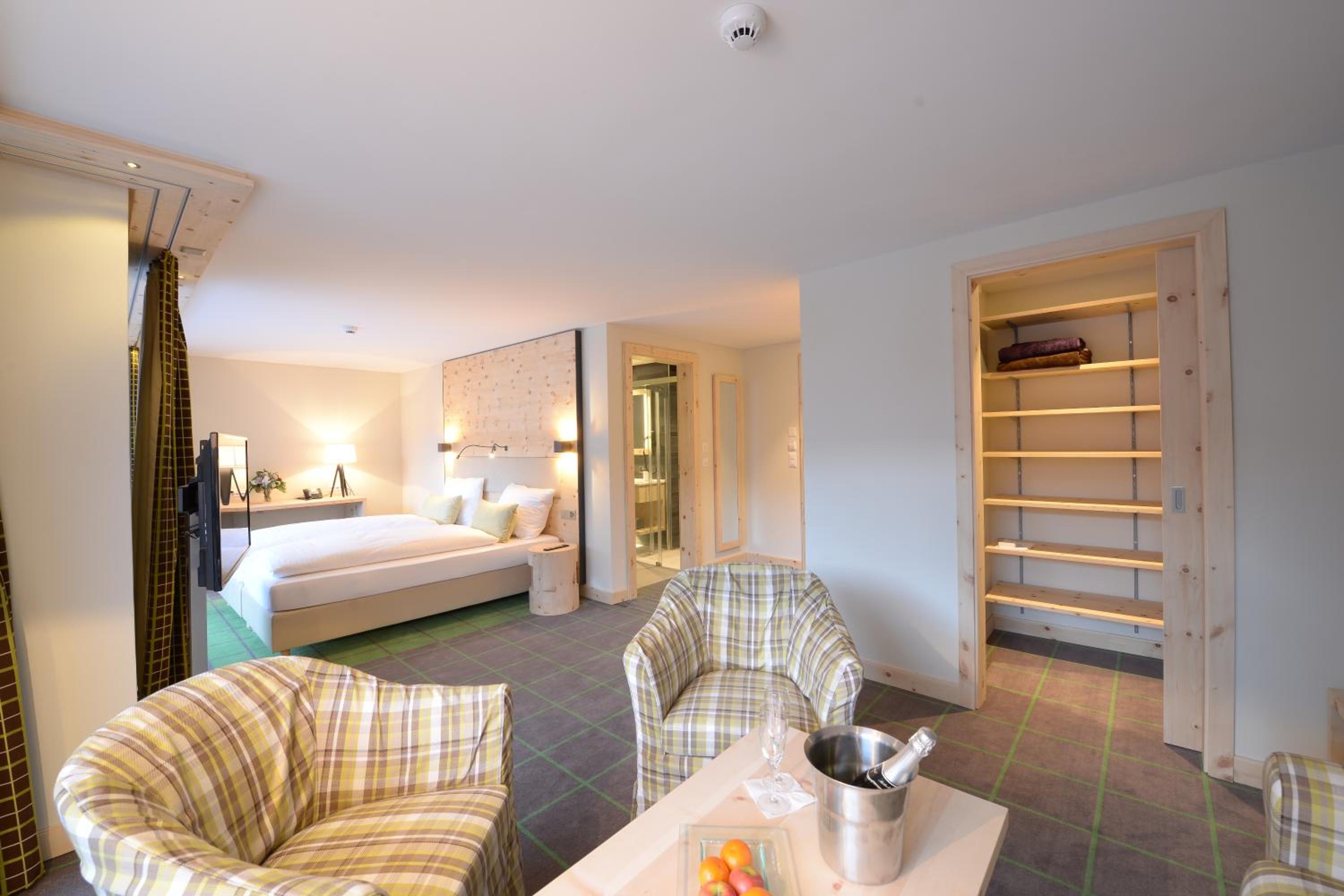 Junior Suite with Matterhorn View photo 3