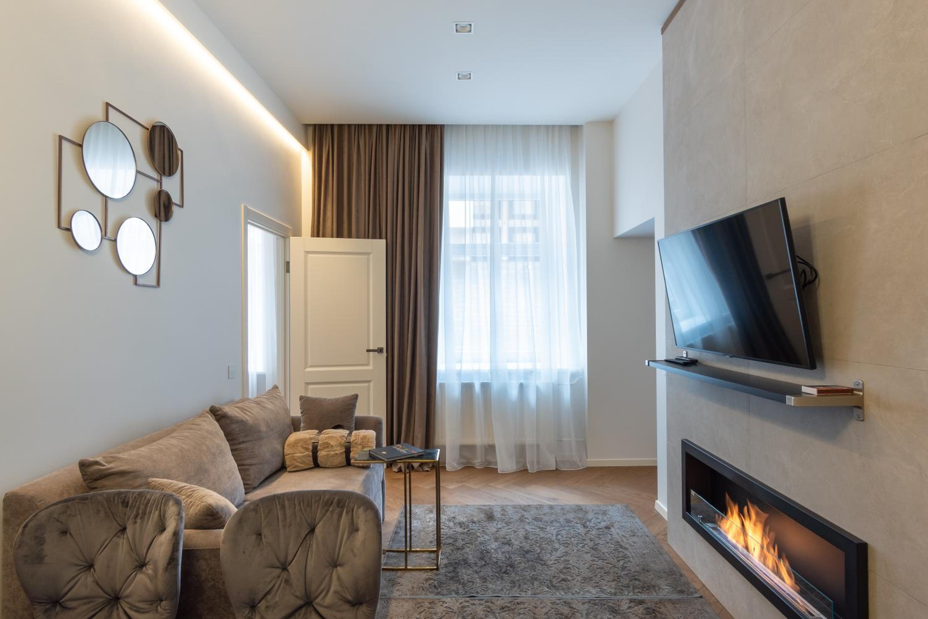 One-Bedroom Apartment - Photo 25