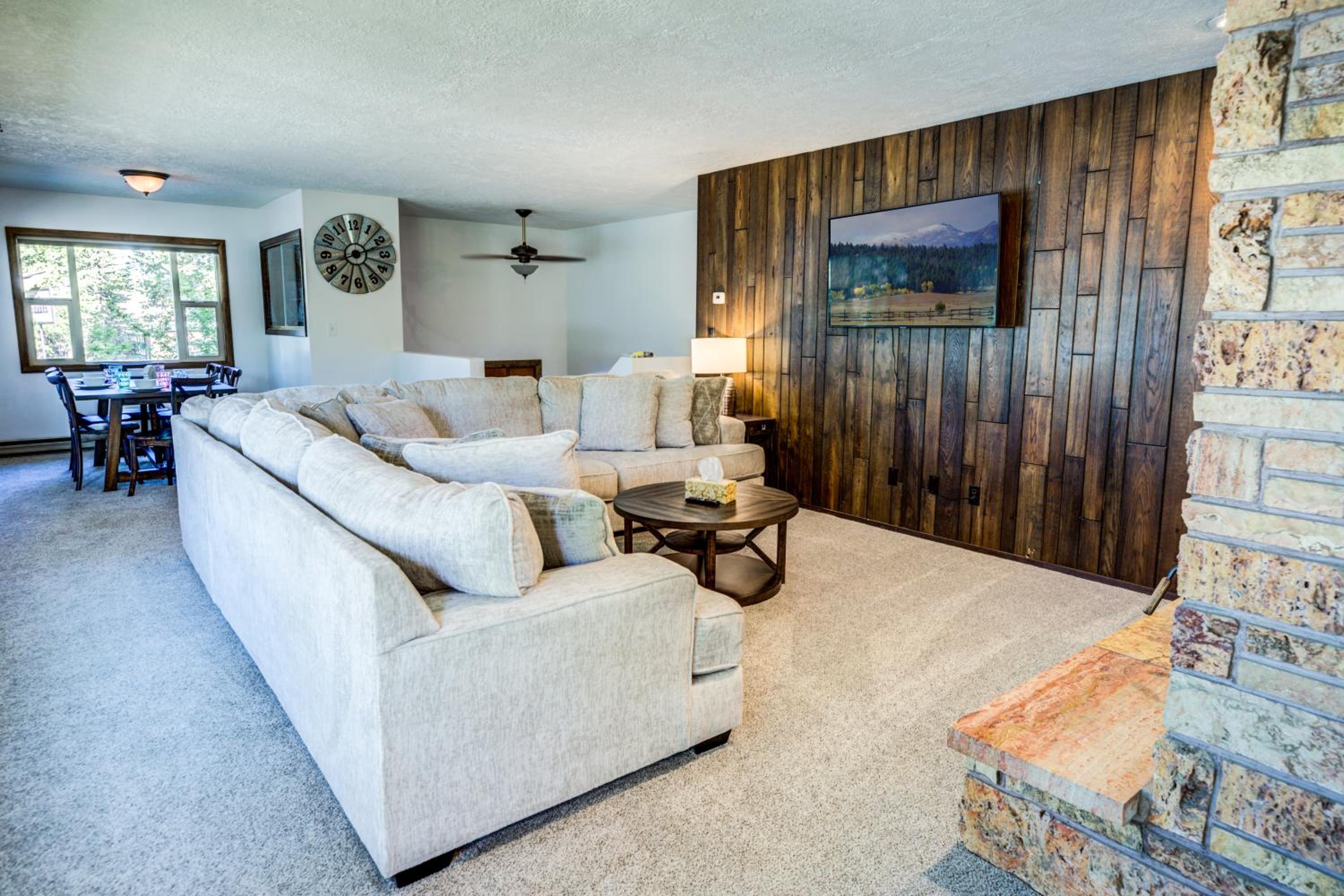 Four-Bedroom House - Photo 31