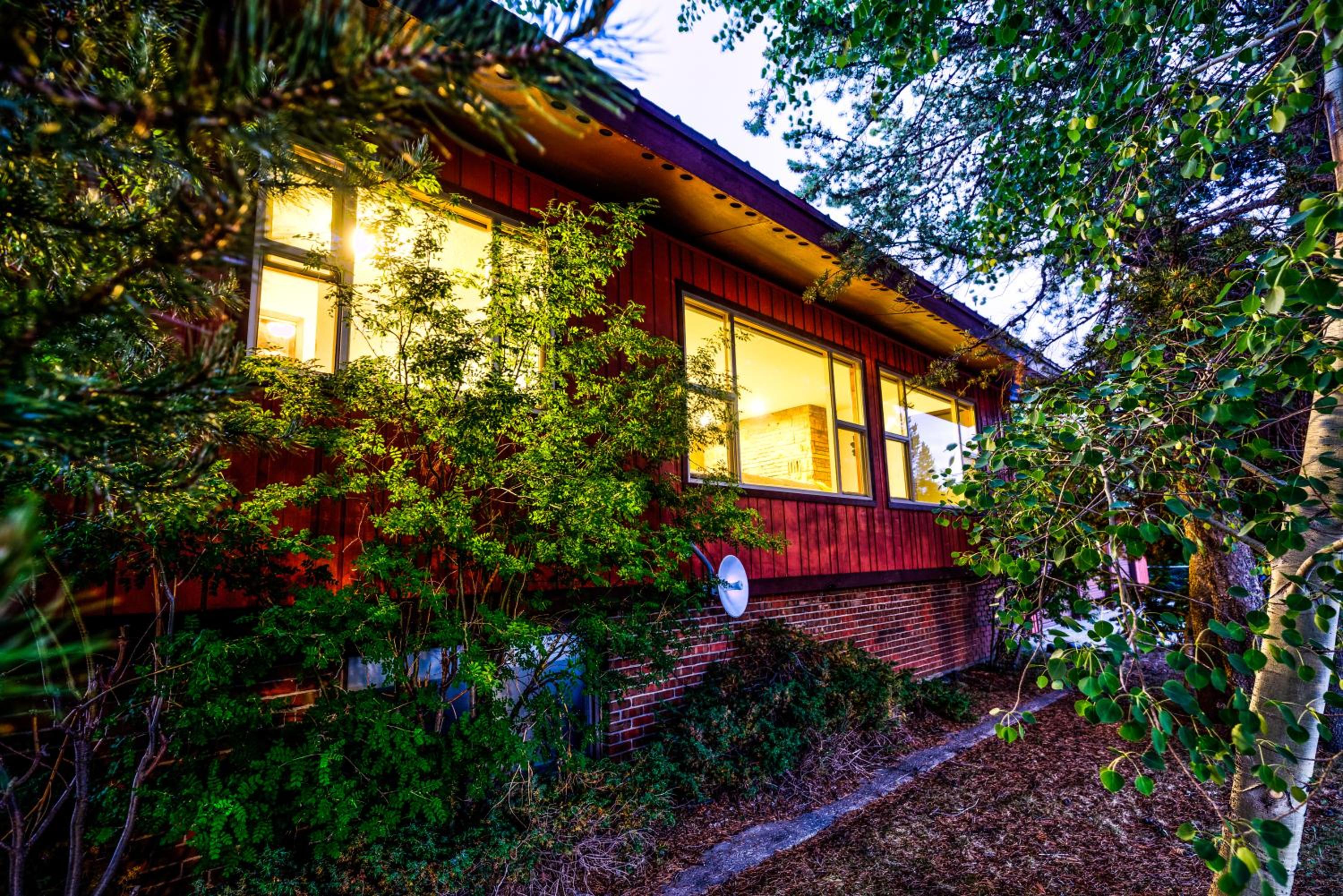 Four-Bedroom House - Photo 24