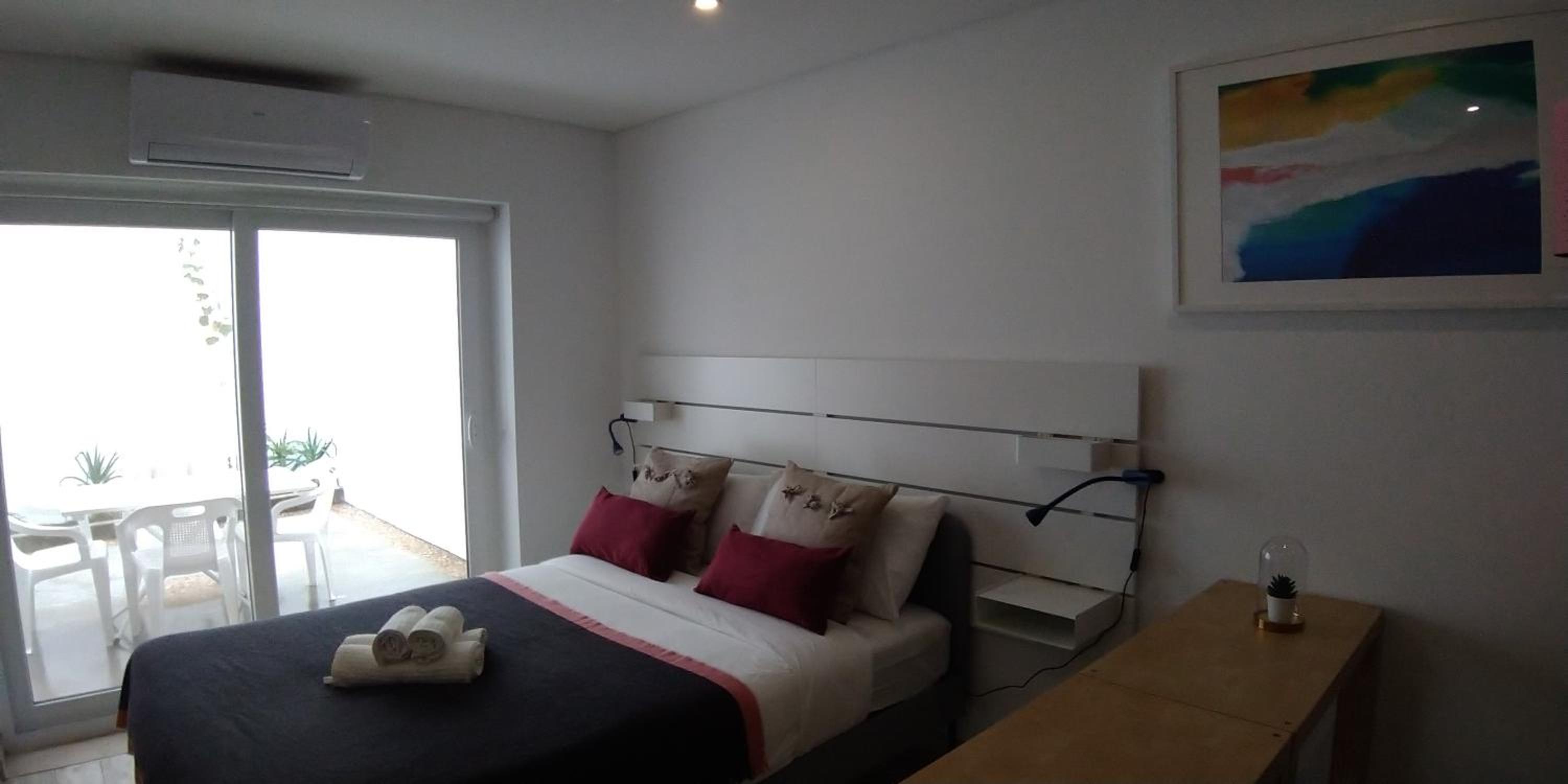 One-Bedroom Apartment - Photo 35
