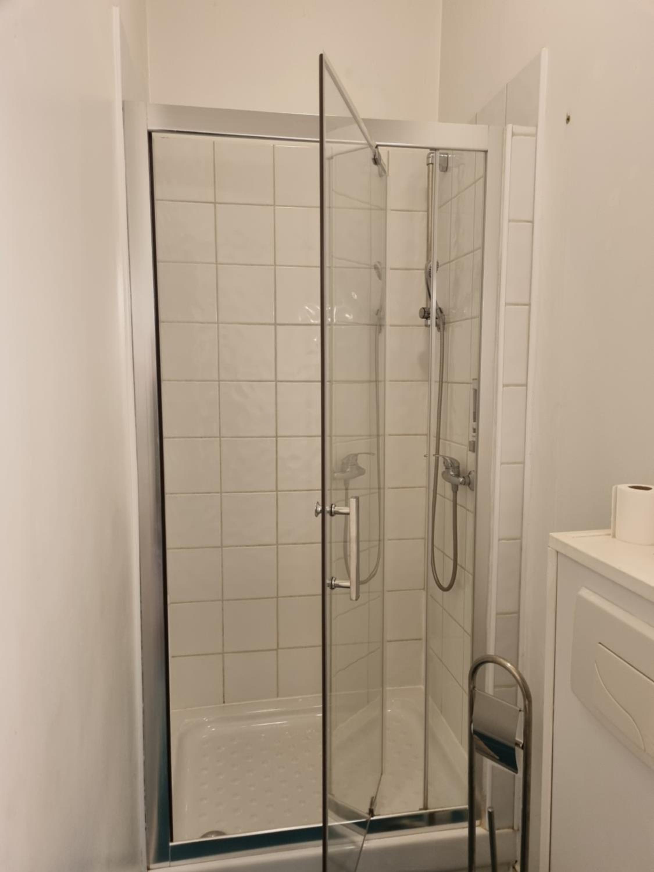 Triple Room with Private Bathroom photo 3