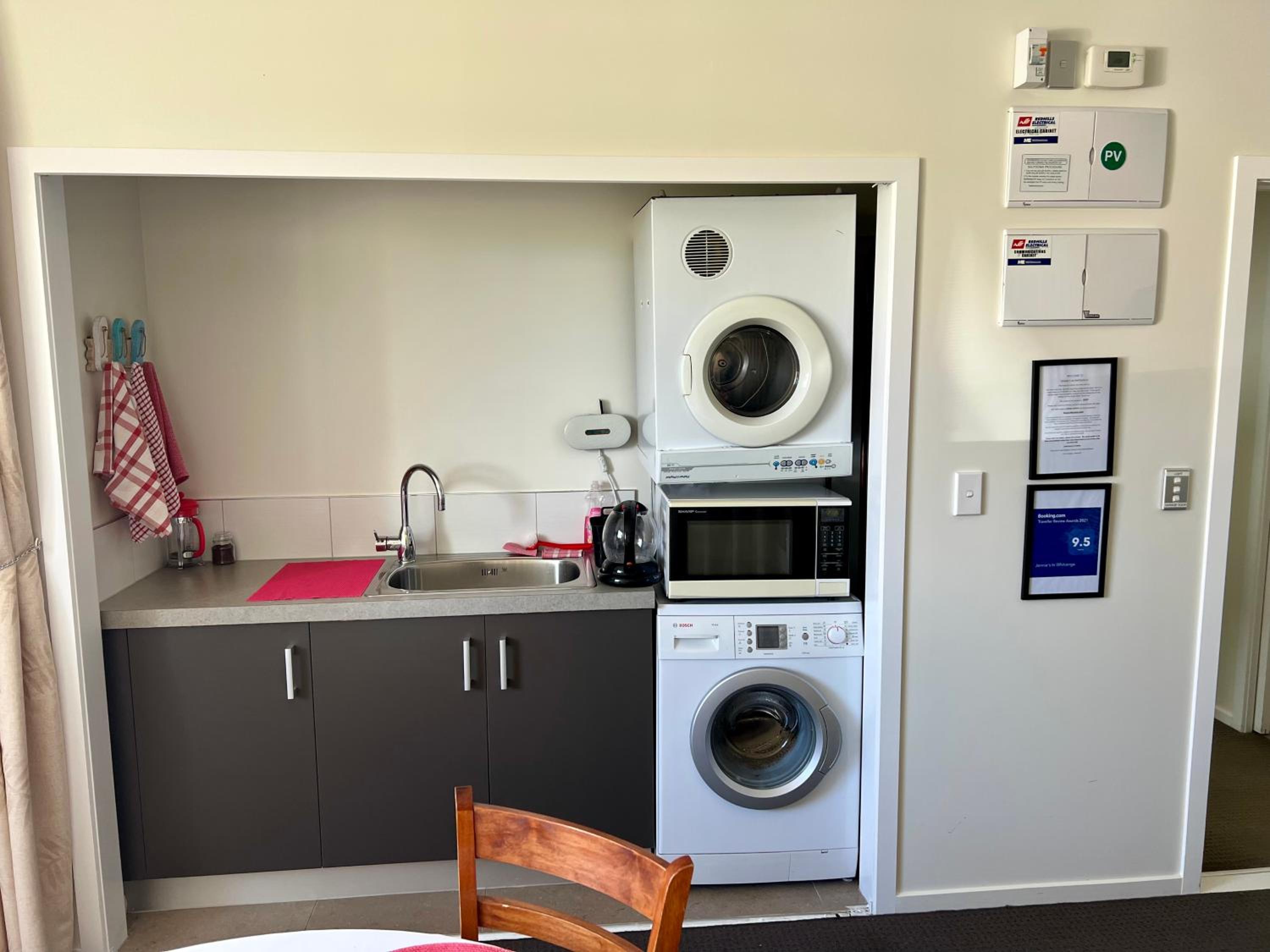 Double Room with Patio - Photo 13