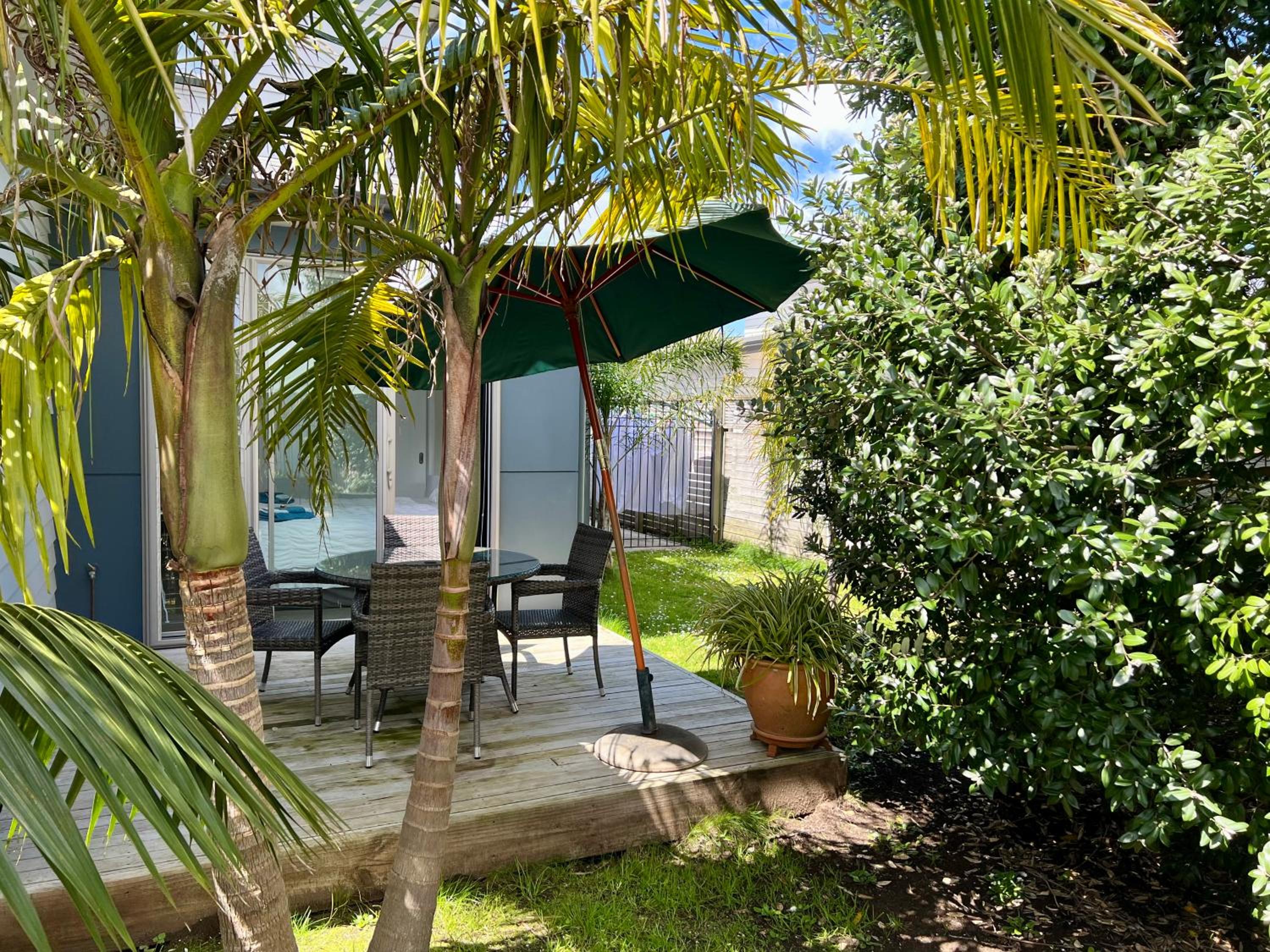 Double Room with Patio - Photo 10