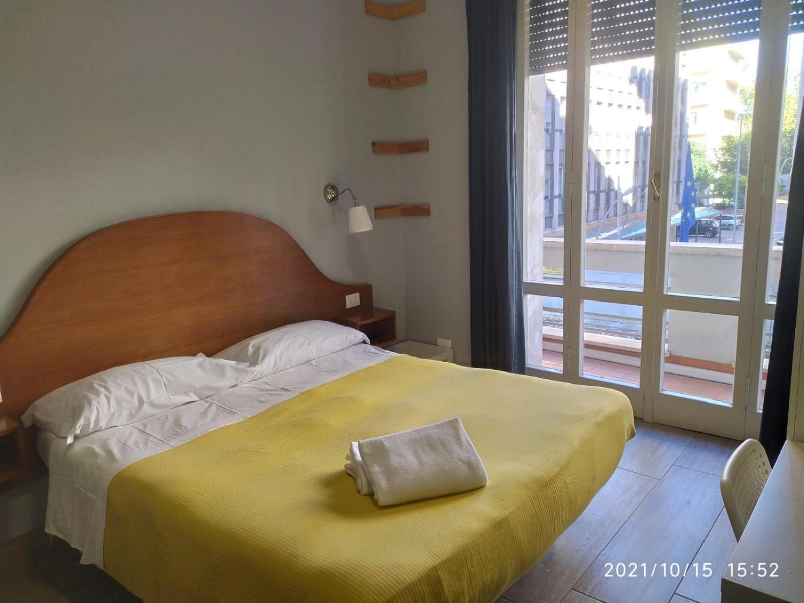 Deluxe King Room photo 3