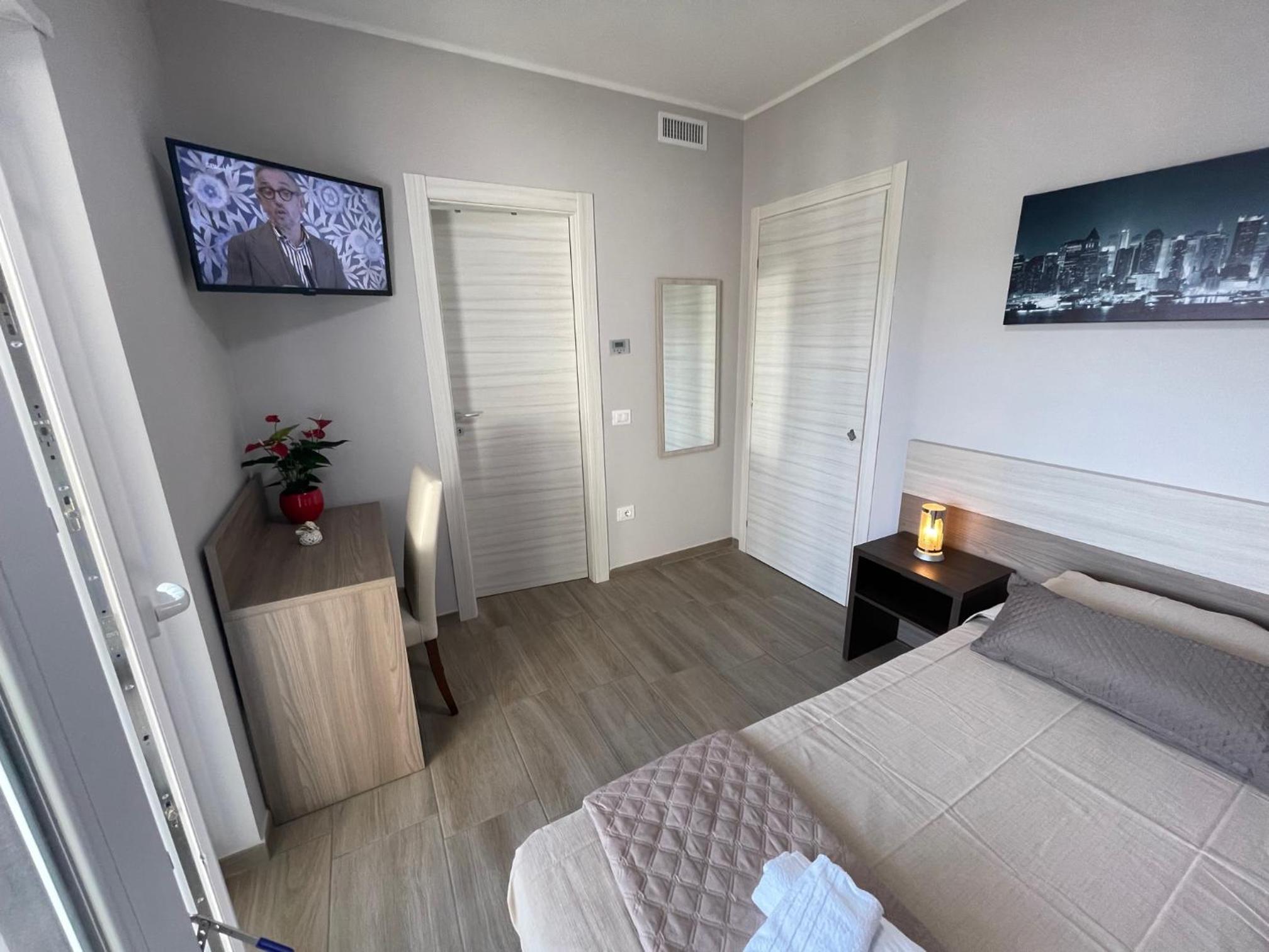 Single Room with Terrace photo 2