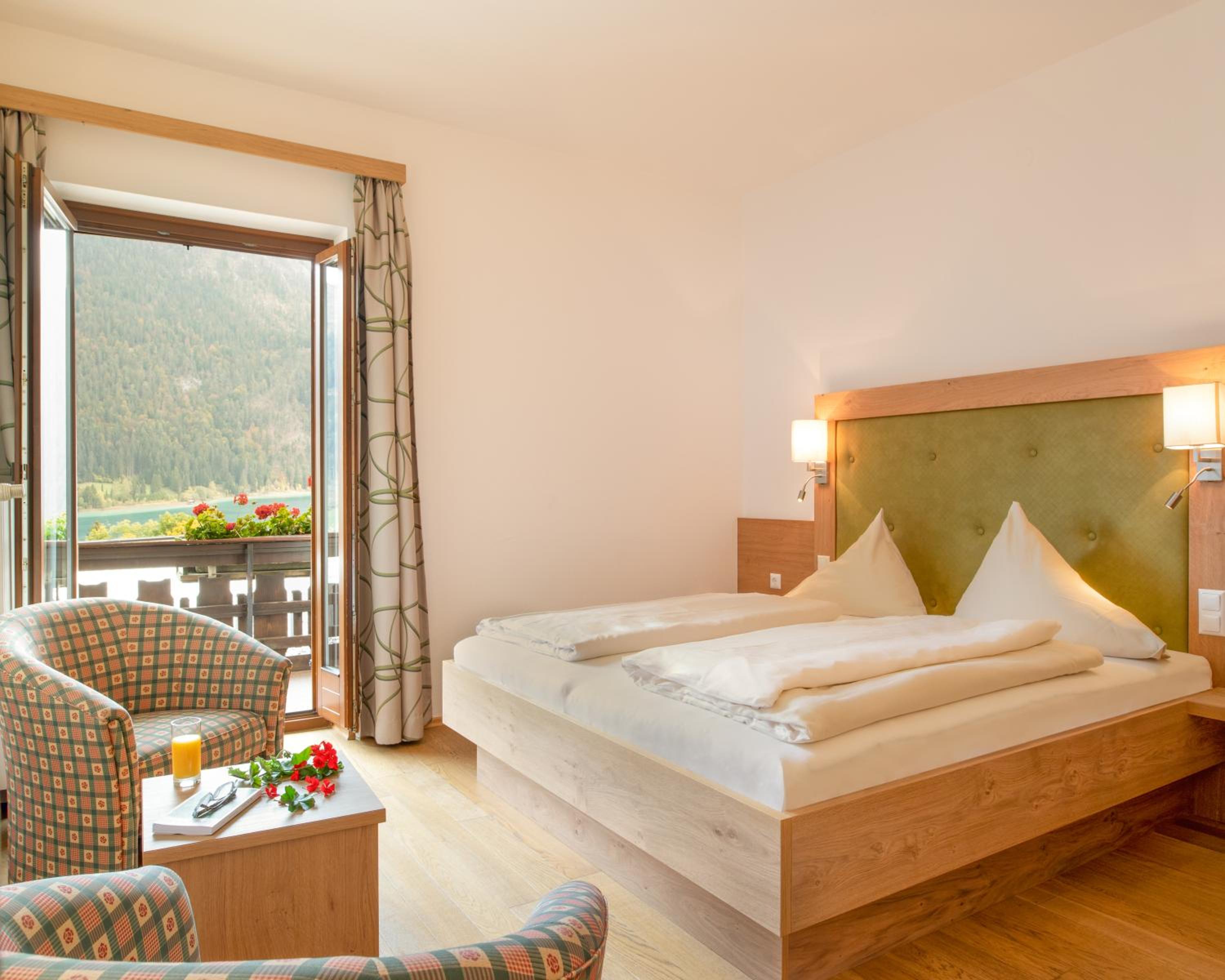 Double Room with Lake View