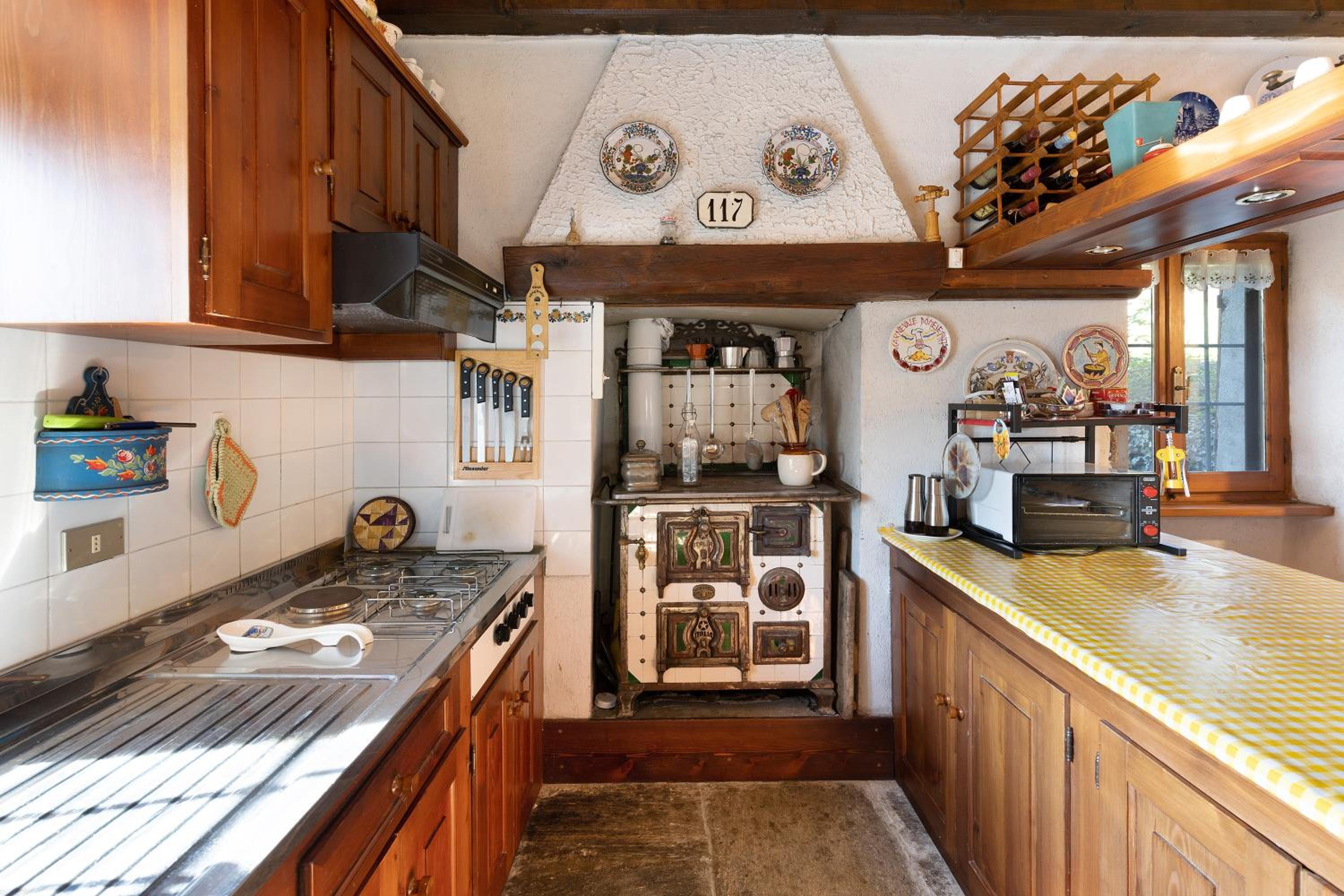 Two-Bedroom House - Photo 12