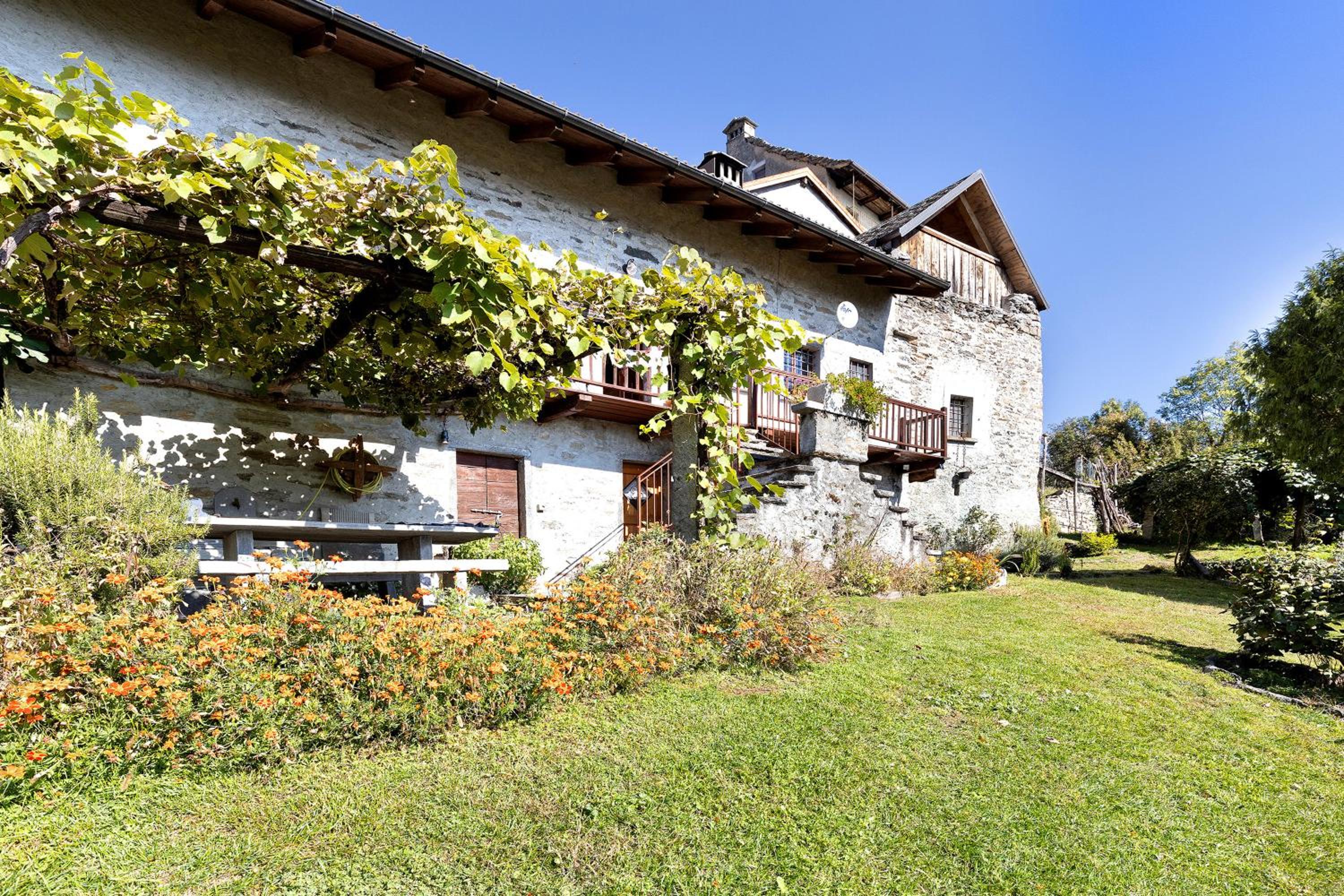 Two-Bedroom House - Photo 25