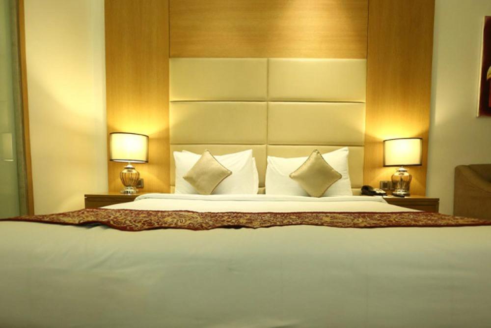 King Room with Pool View photo 1