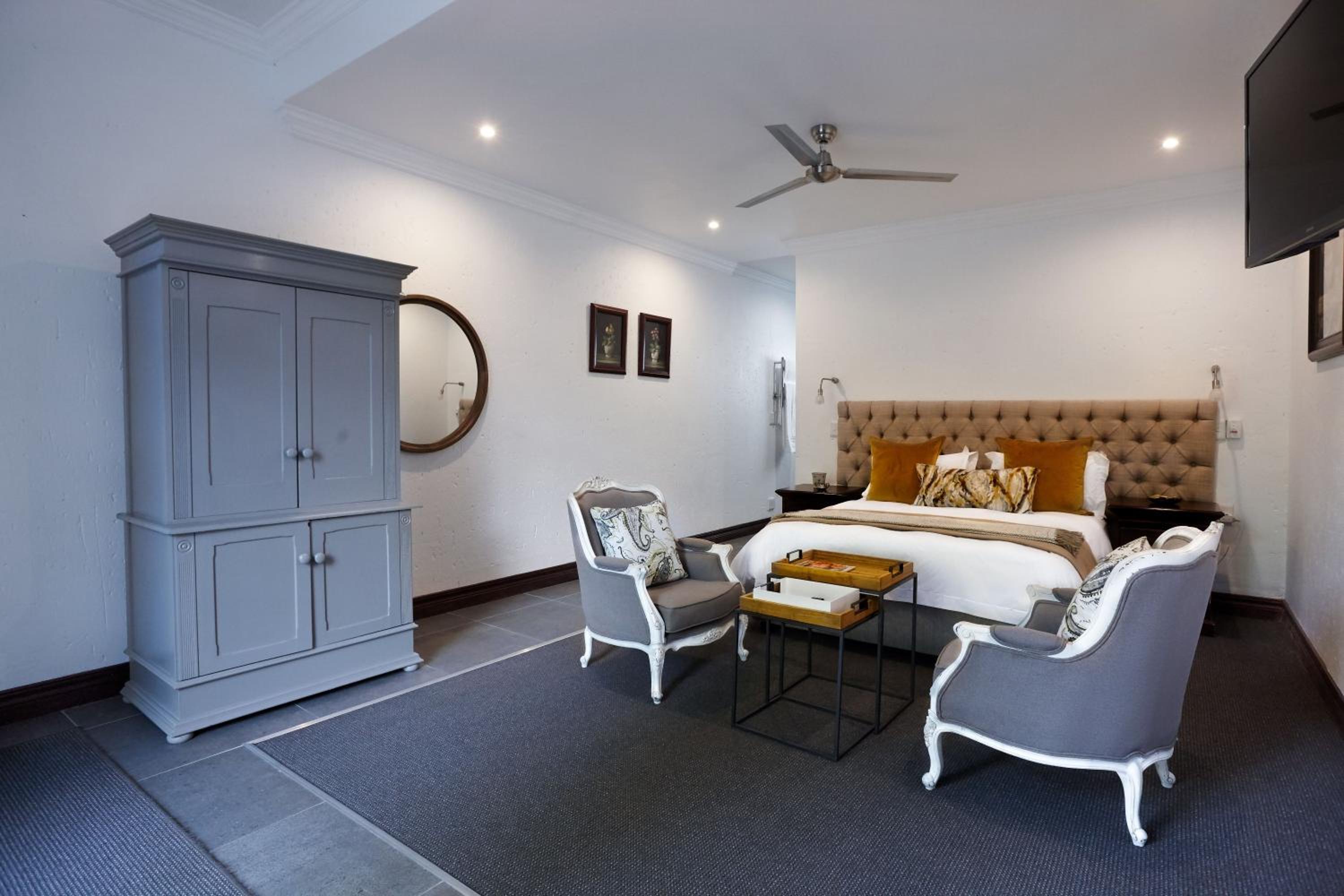 Luxury Room - Photo 10