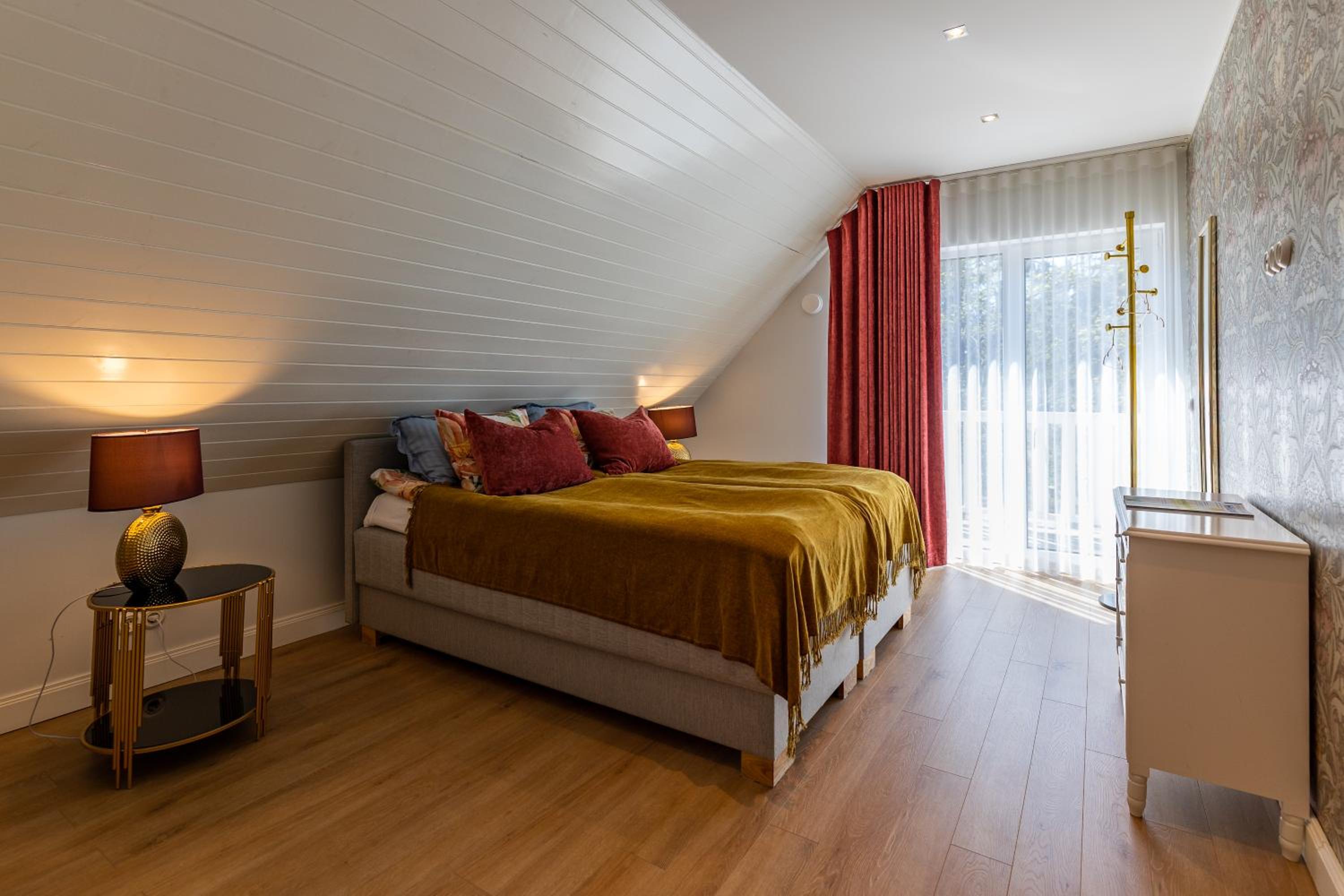 Deluxe Double or Twin Room with Balcony - Photo 1