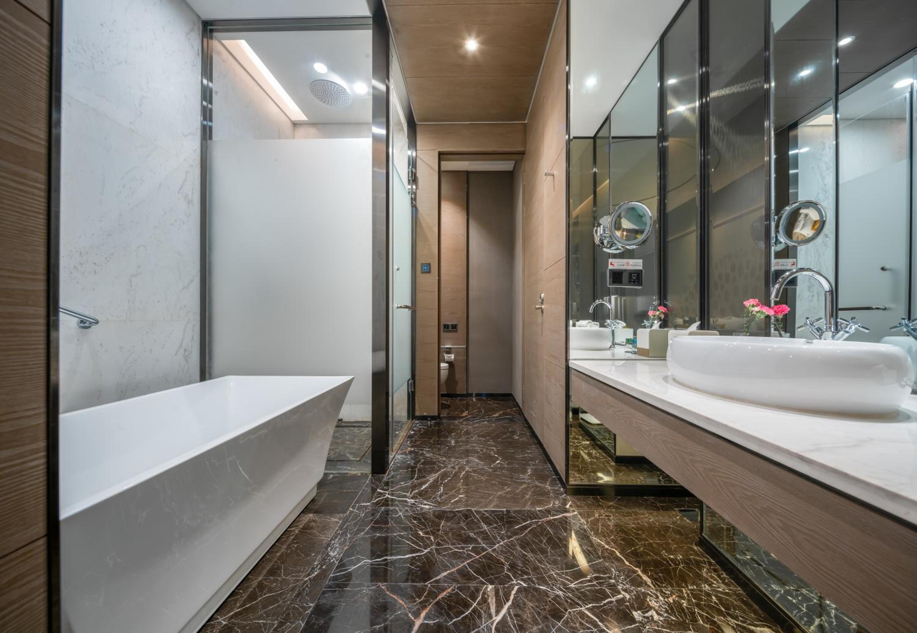 Glam Suite