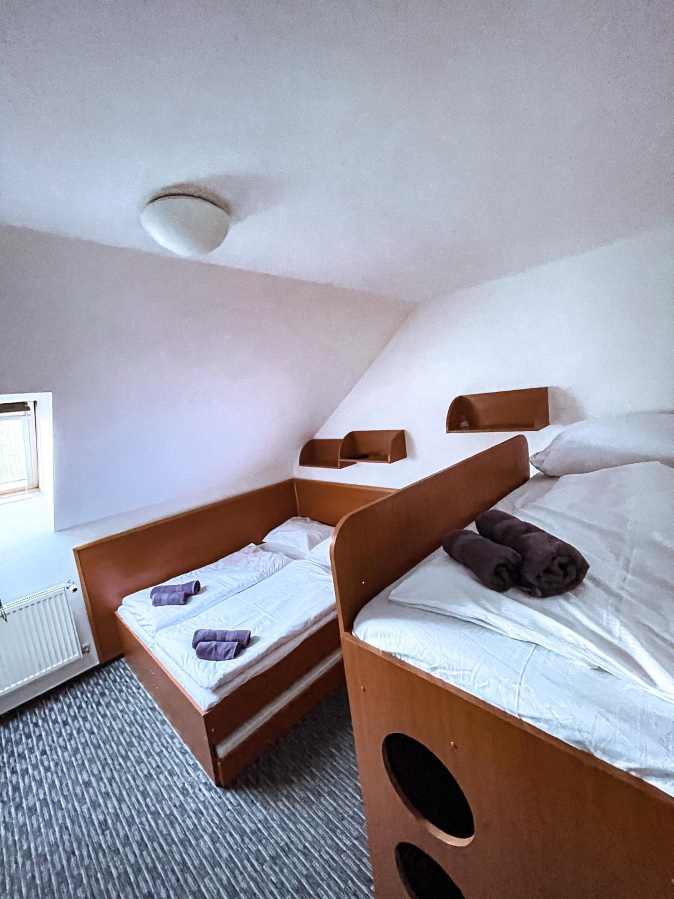 Double Room with Extra Bed - Photo 1