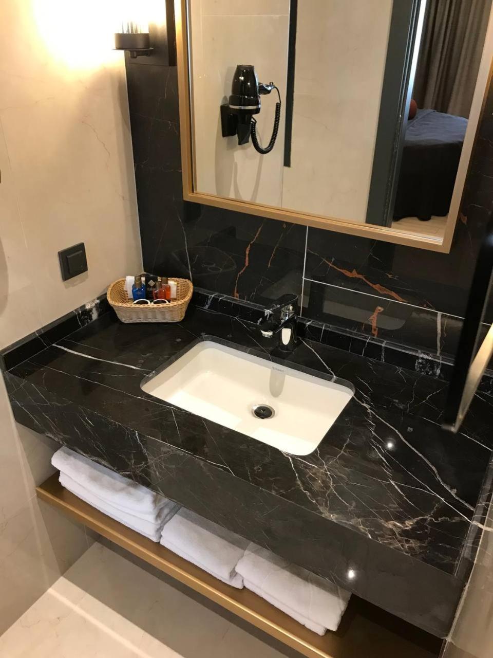 Junior Suite - Photo 16