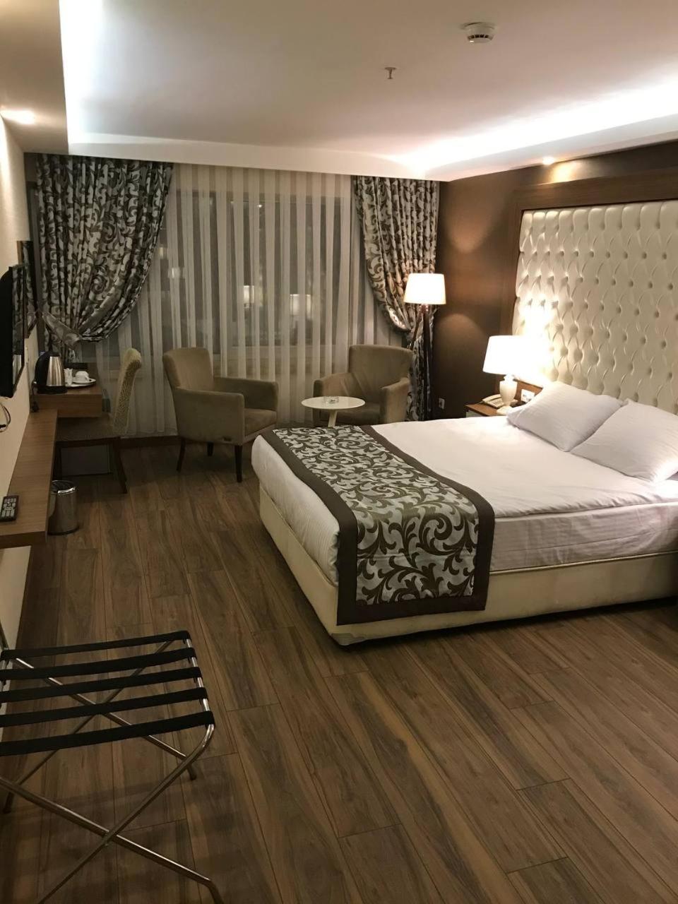 Double Room - Photo 3