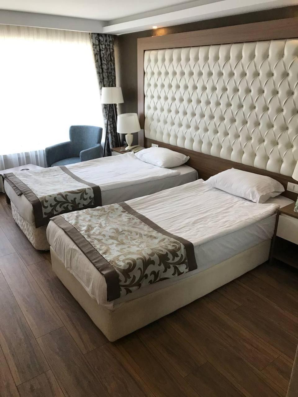 Twin Room - Photo 2