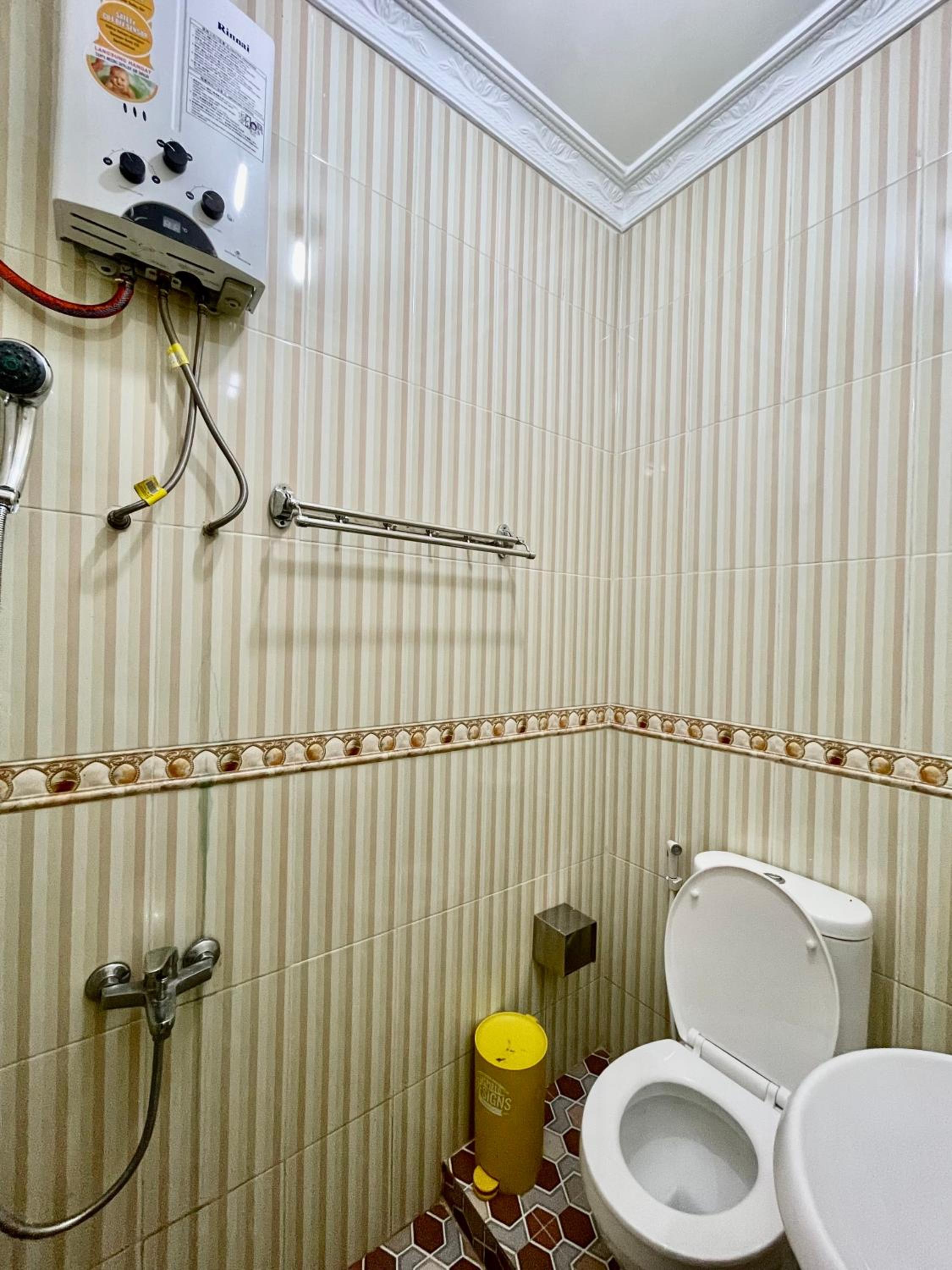 Double Room with Private Bathroom - Photo 4