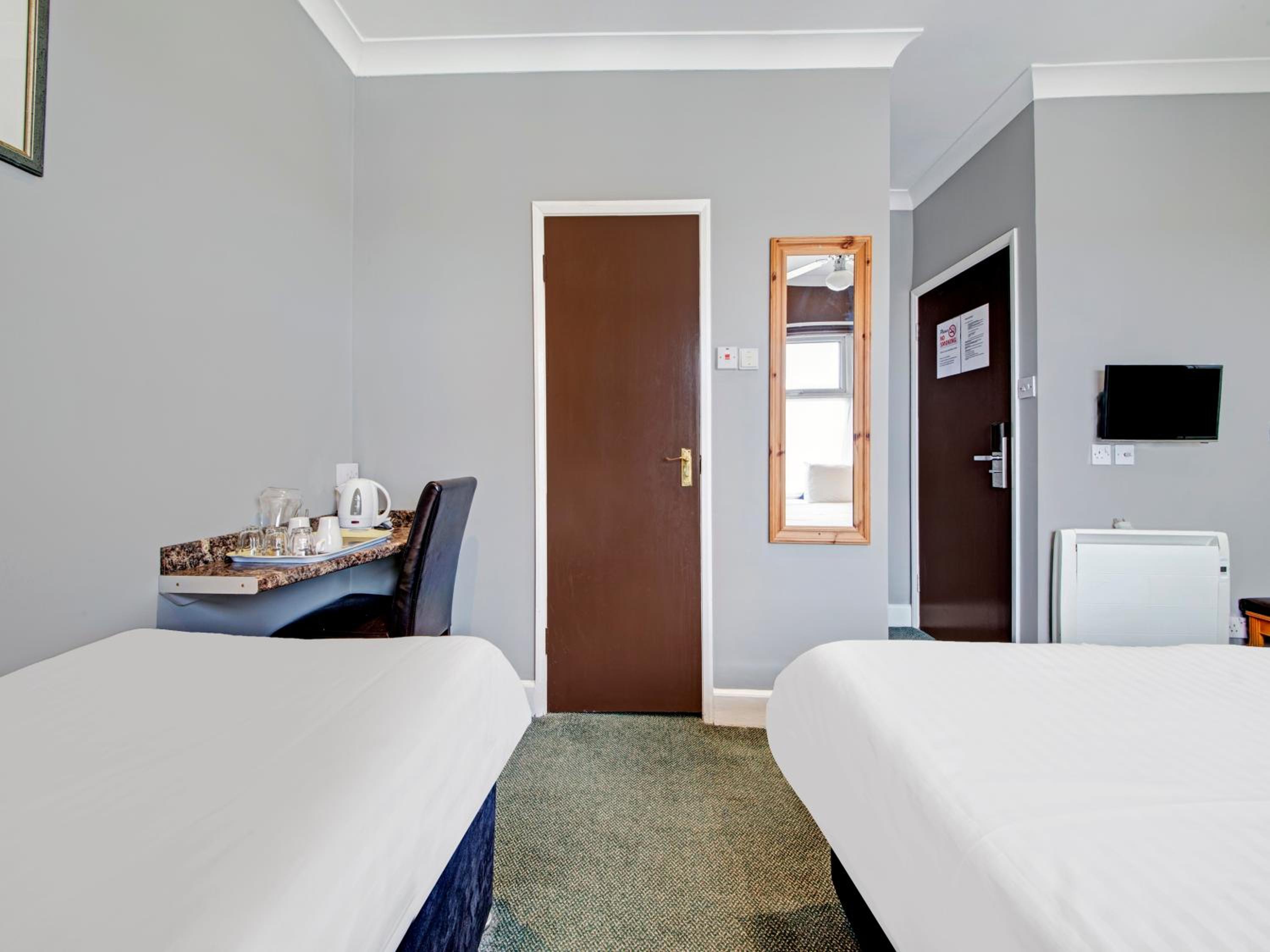 Family Double Room photo 2