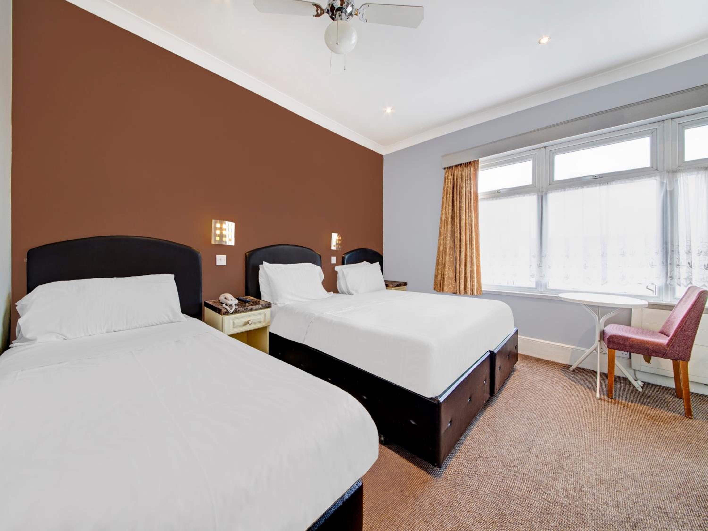 Standard Triple Room photo 3
