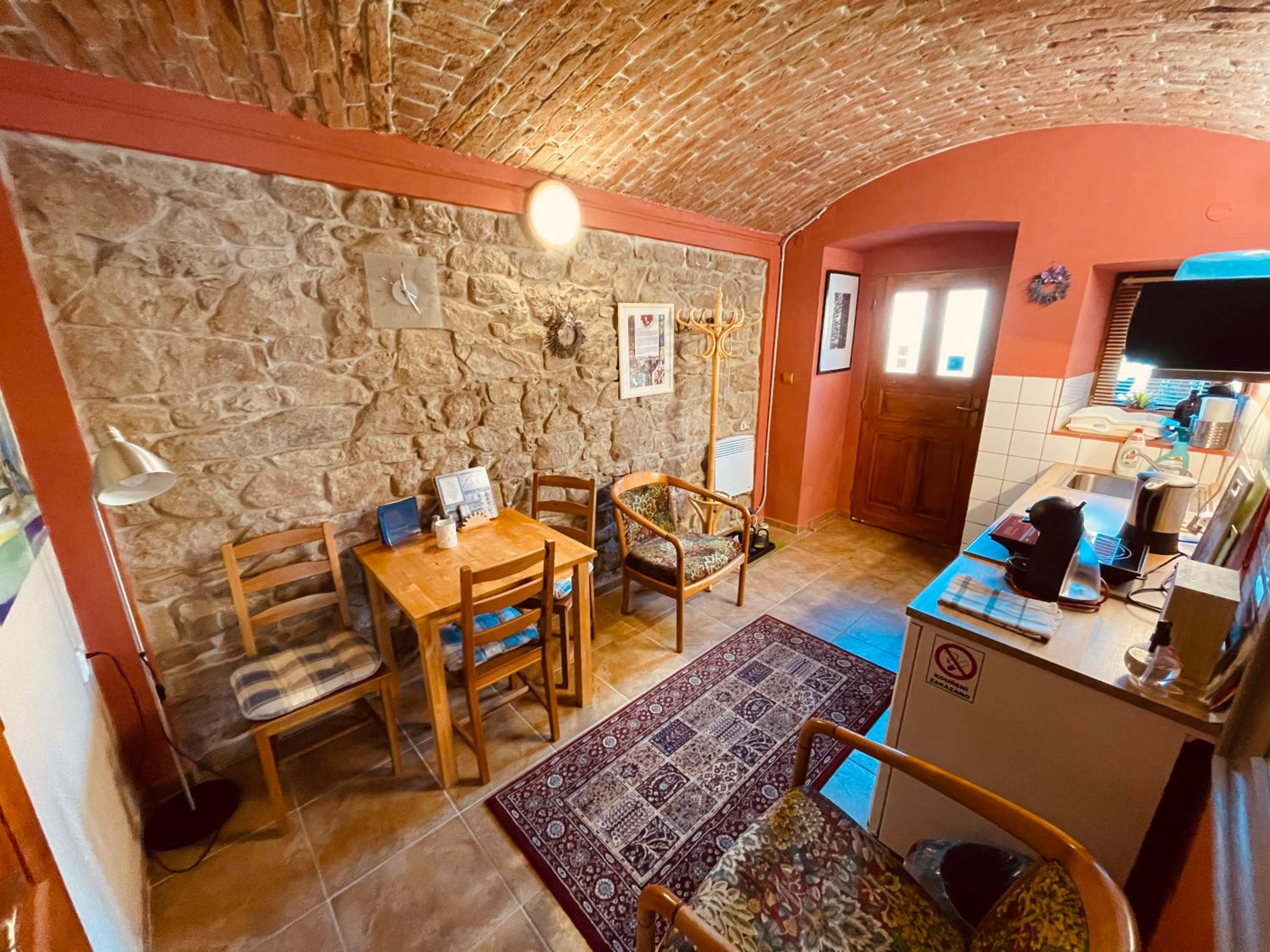 Apartment - Photo 3