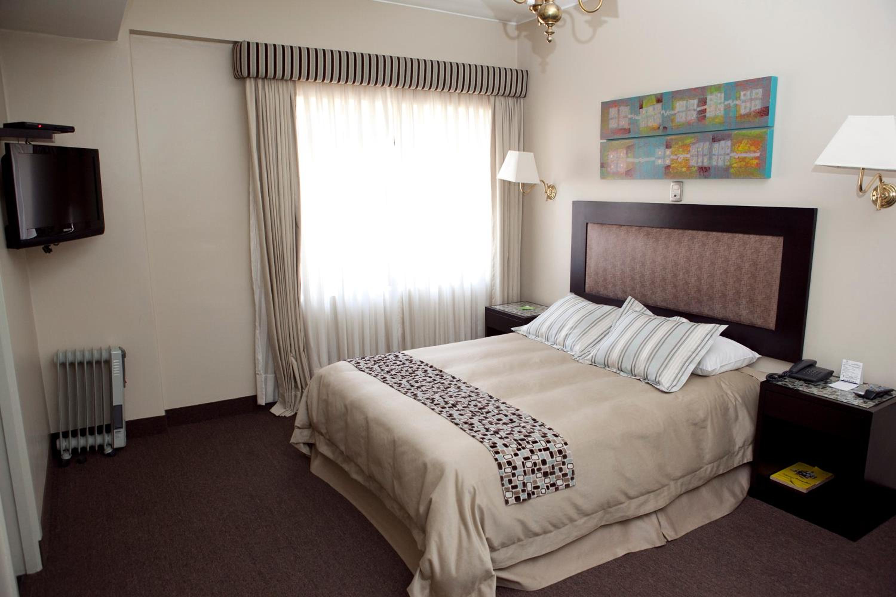 Double Room - Photo 2